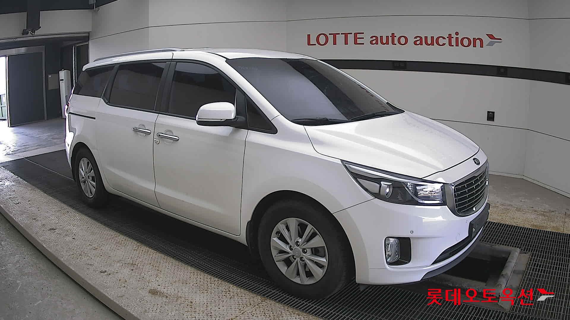 كيا نيو كارنيفال 2018 - صورة 23