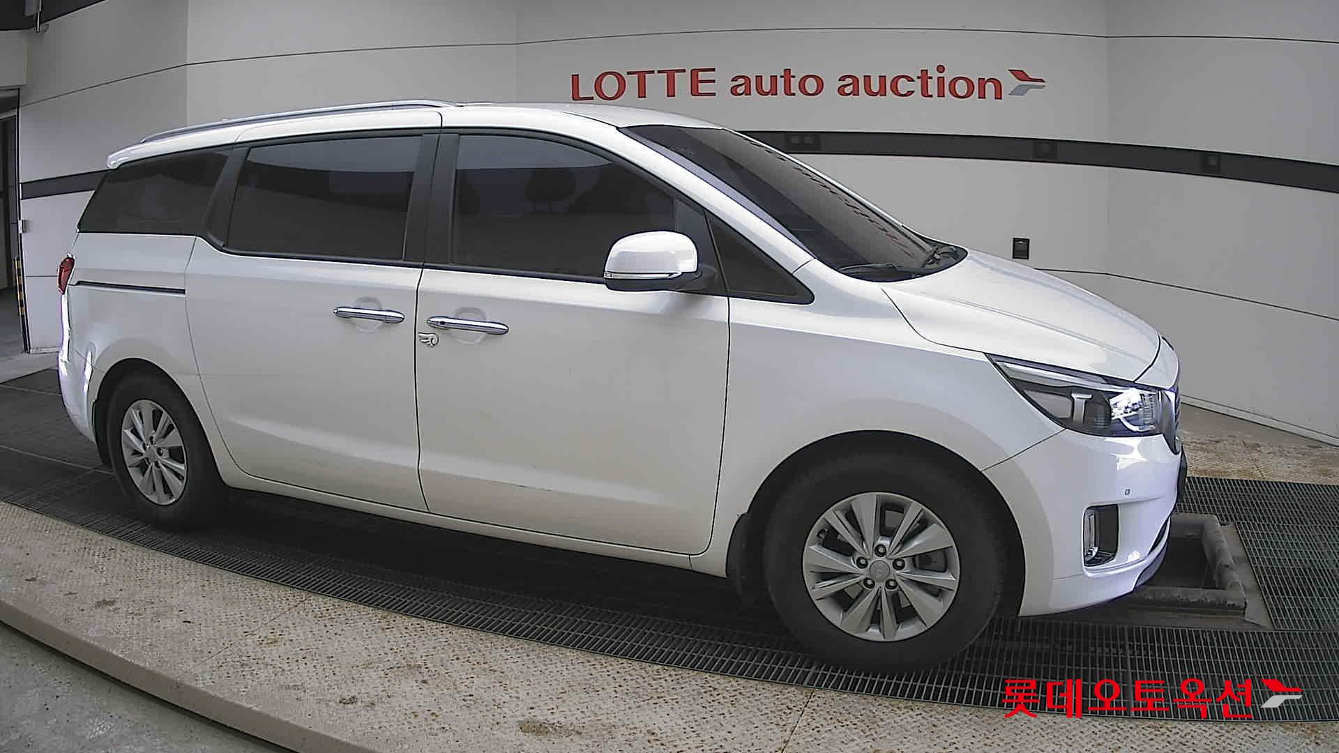 كيا نيو كارنيفال 2018 - صورة 22