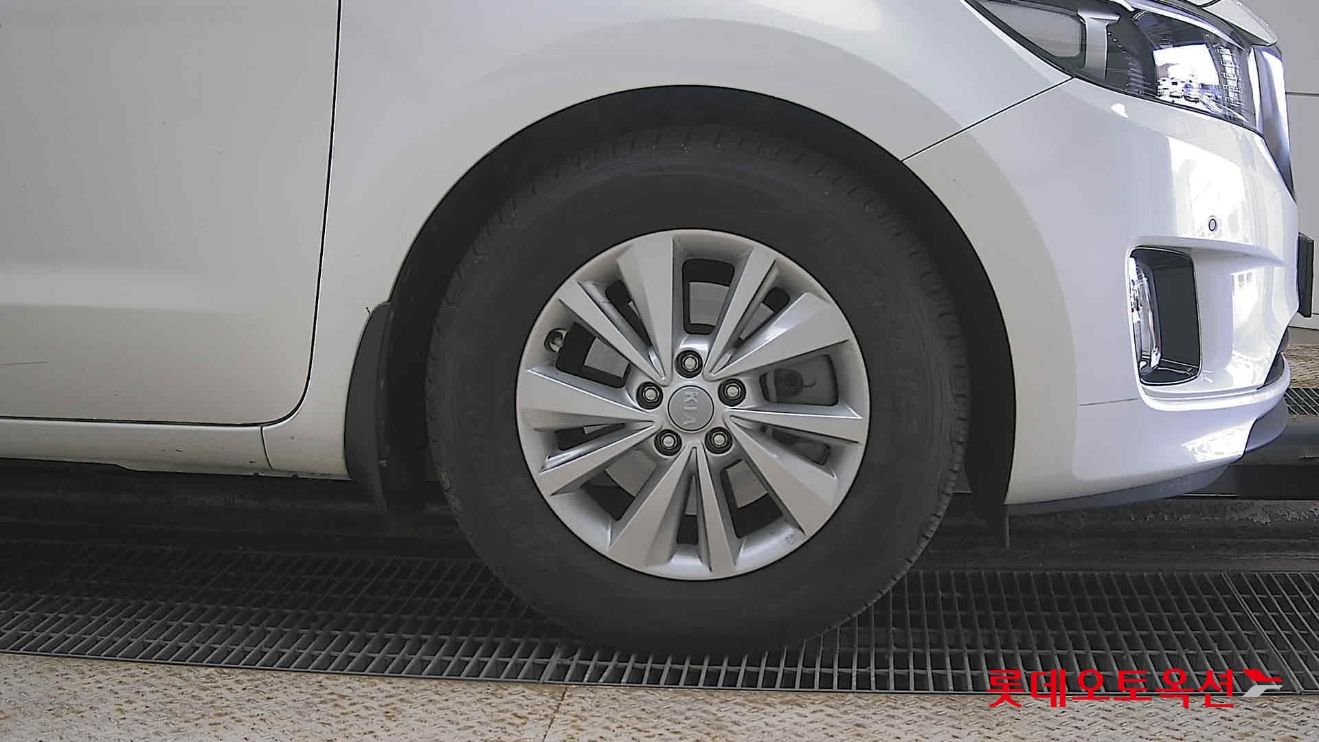 كيا نيو كارنيفال 2018 - صورة 27