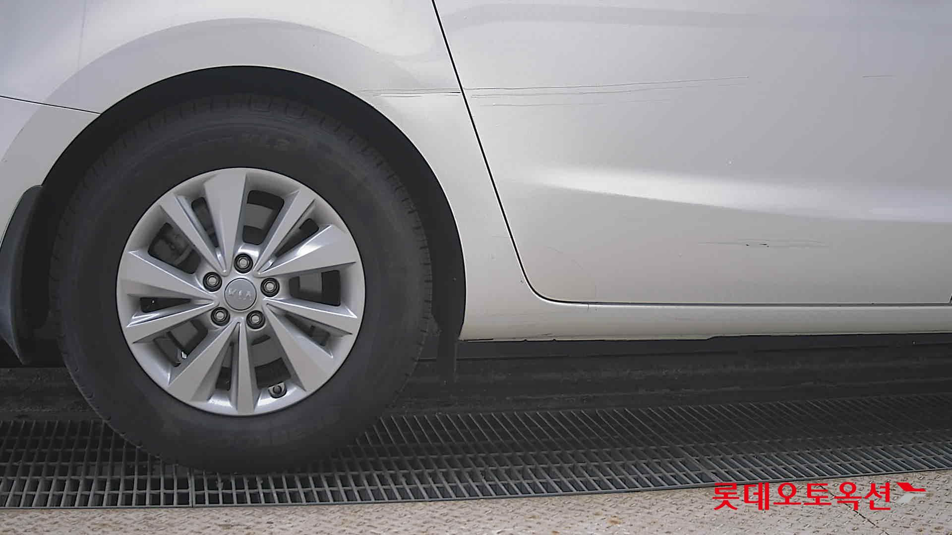 كيا نيو كارنيفال 2018 - صورة 28