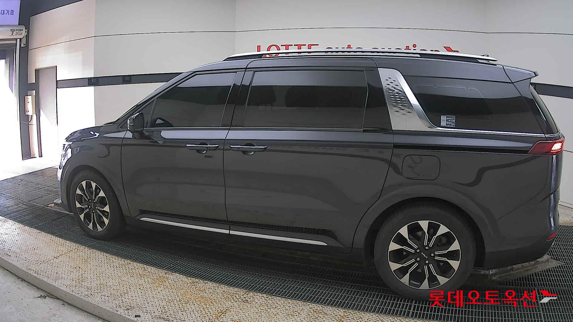 Kia Carnival Limousine id 3809997 из Кореи 11