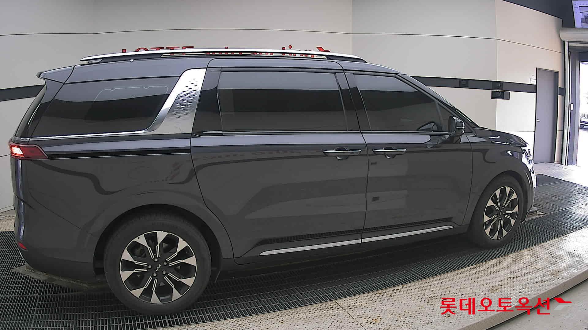 Kia Carnival Limousine id 3809997 из Кореи 18