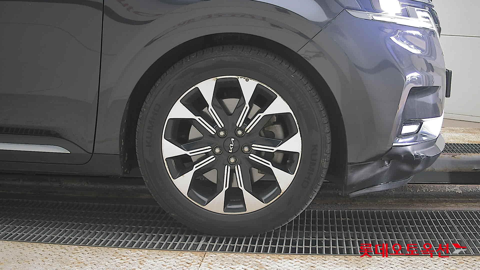 Kia Carnival Limousine id 3809997 из Кореи 23