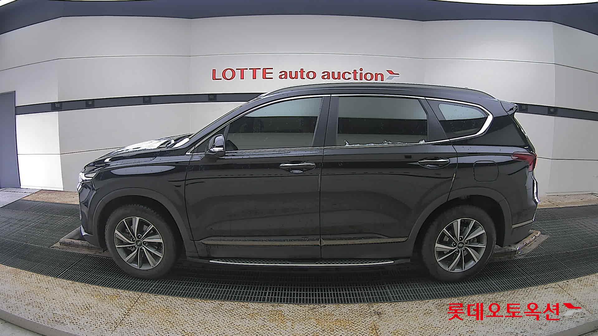 2020 - Hyundai SANTAFE