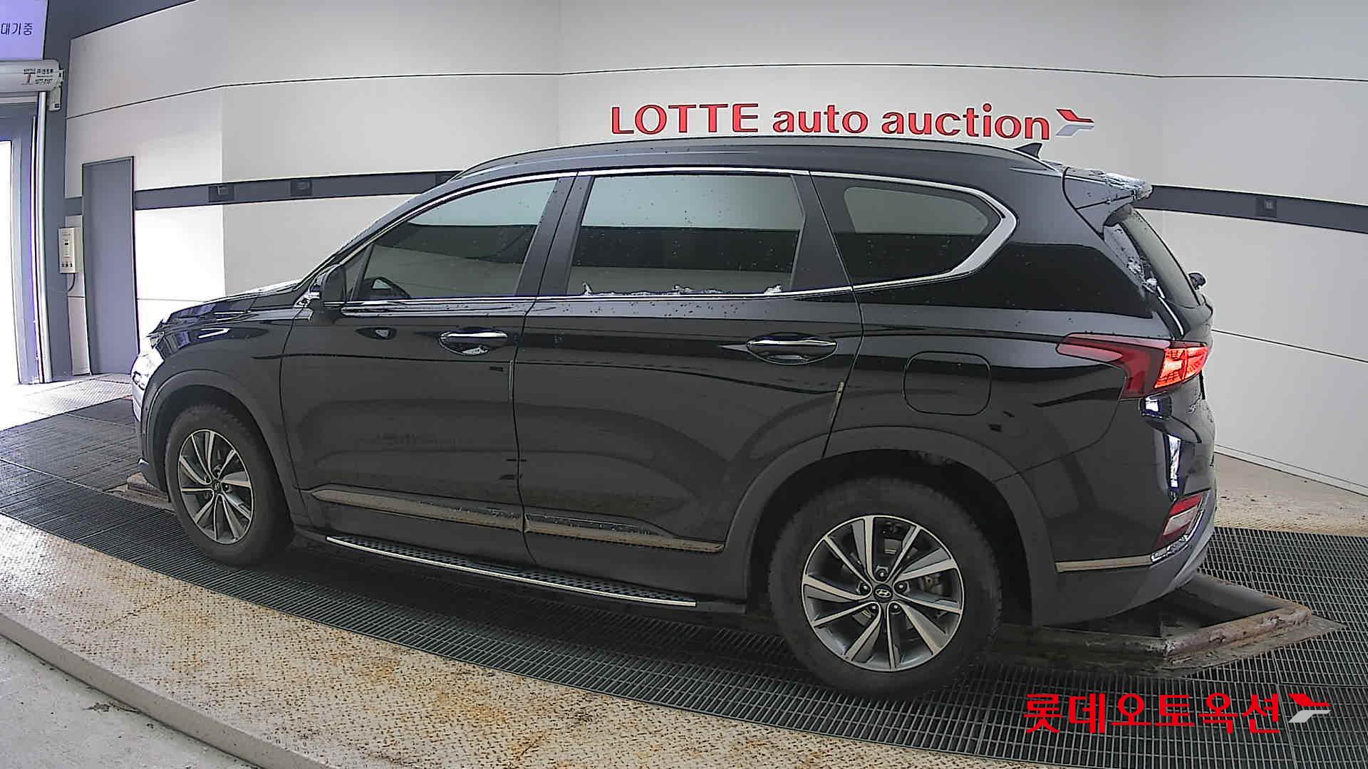 2020 - Hyundai SANTAFE