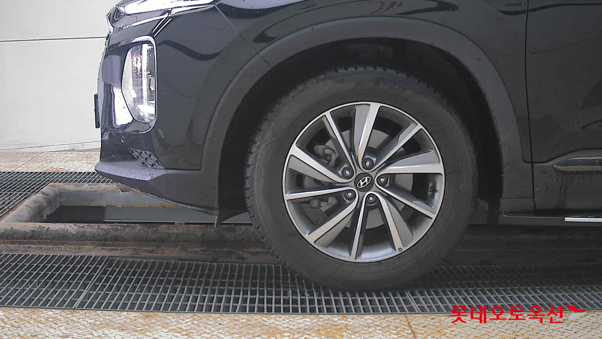 2020 - Hyundai SANTAFE