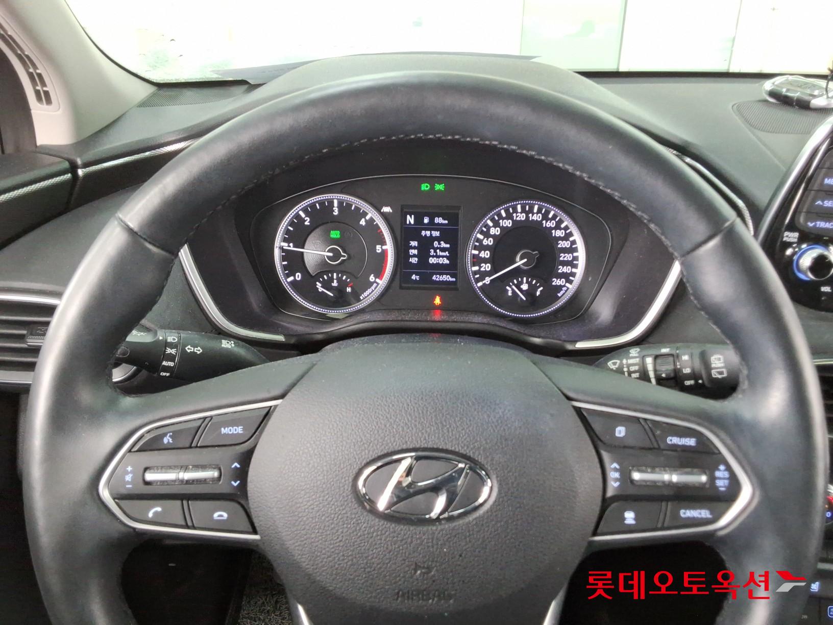 2020 - Hyundai SANTAFE