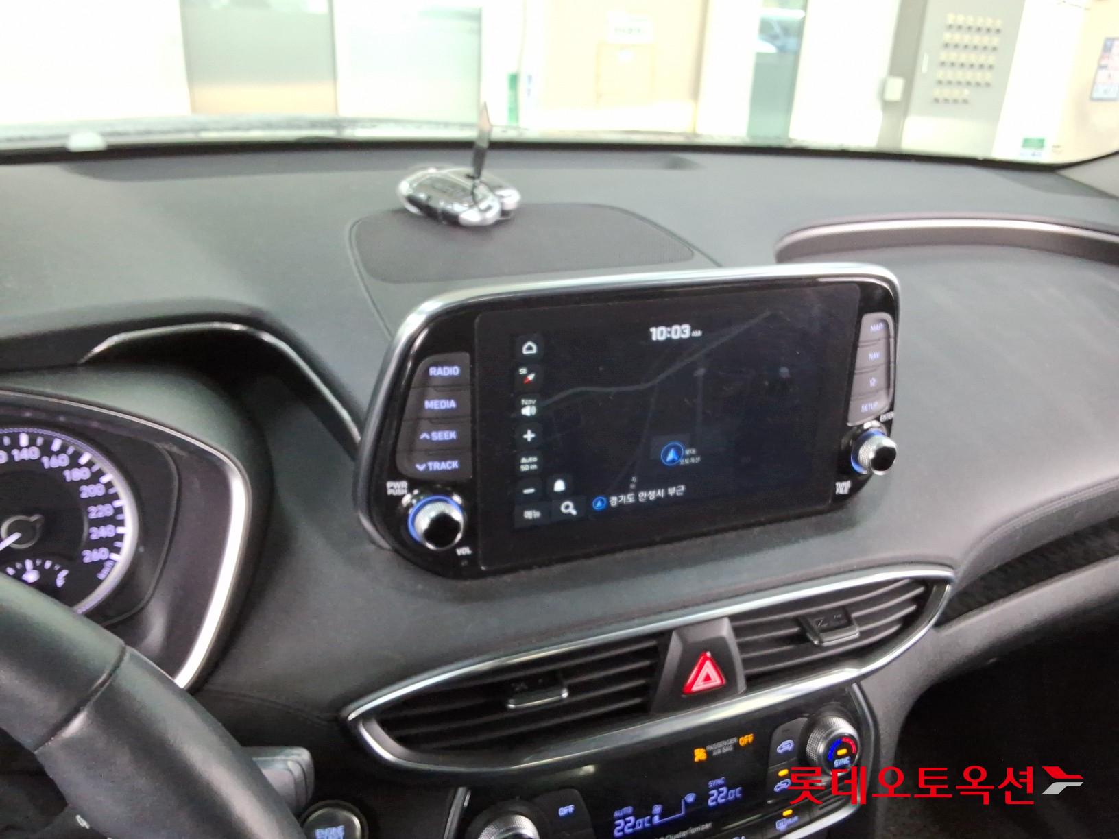 2020 - Hyundai SANTAFE