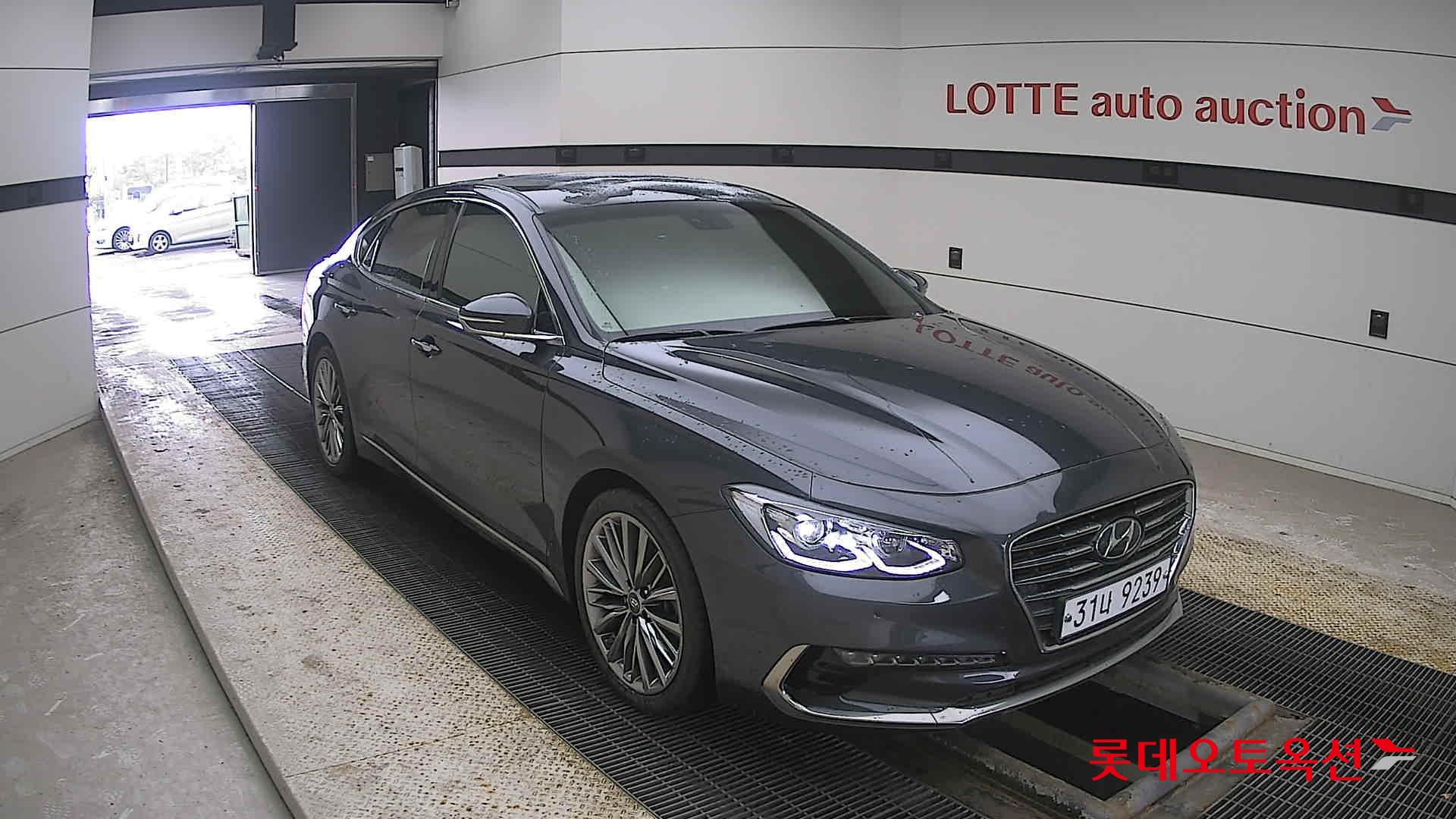 2018 - Hyundai GRANDEUR