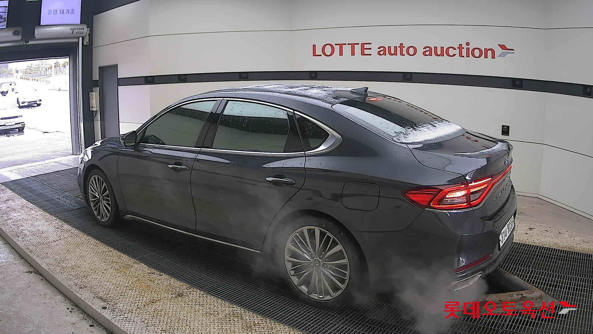 2018 - Hyundai GRANDEUR