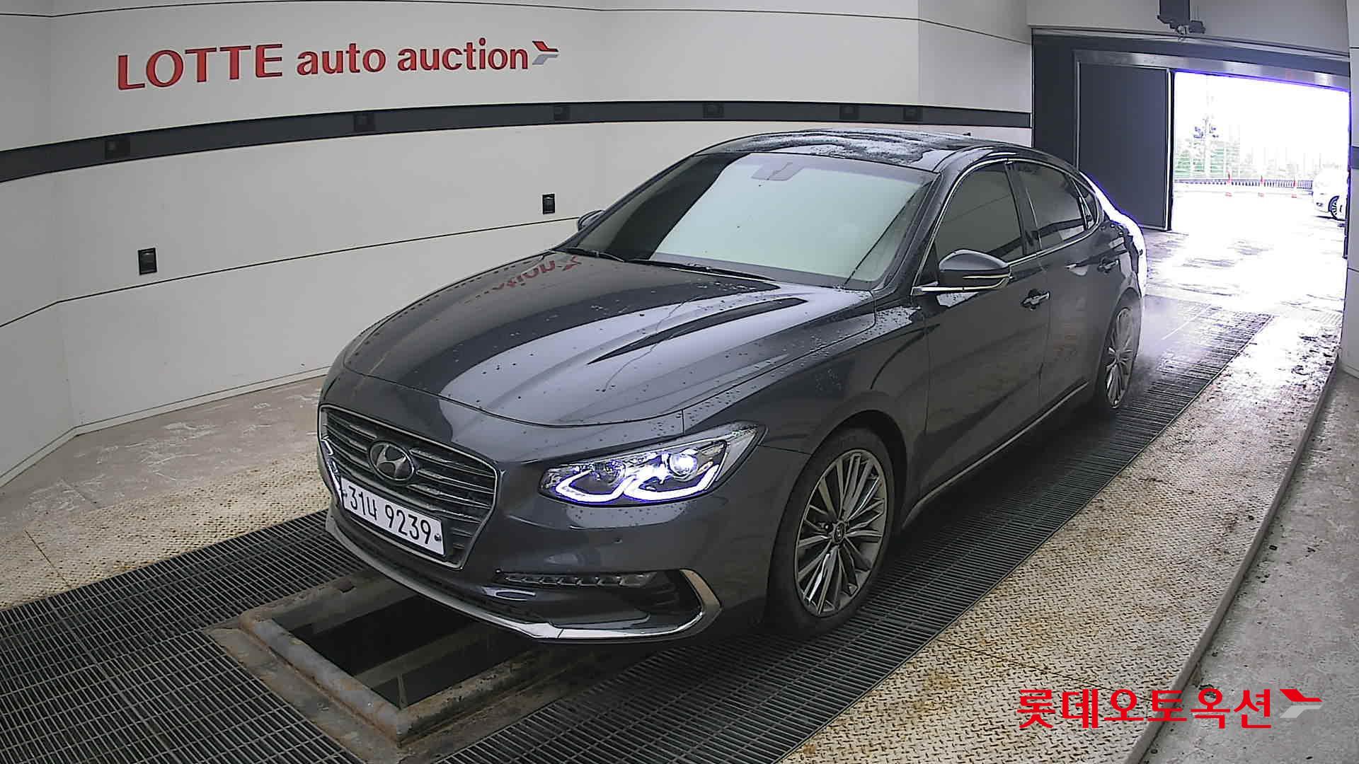 2018 - Hyundai GRANDEUR