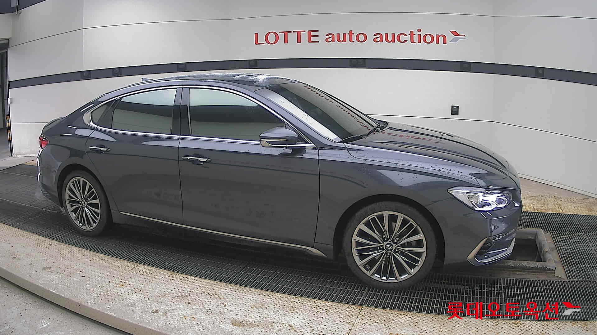 2018 - Hyundai GRANDEUR