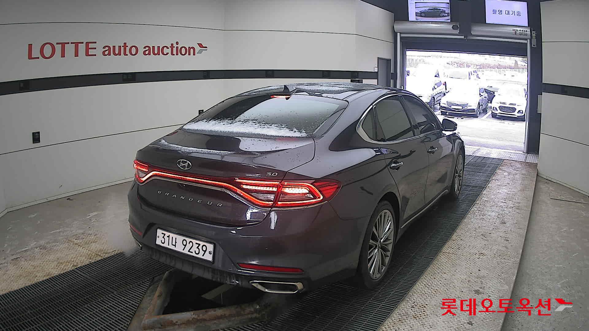 2018 - Hyundai GRANDEUR