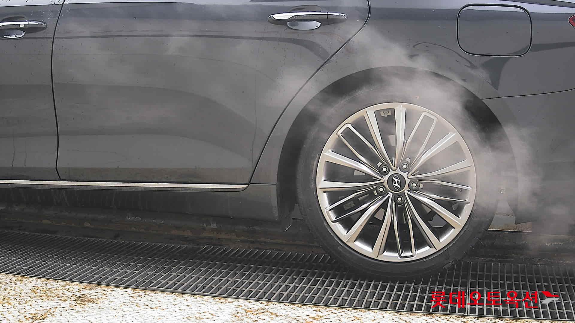 2018 - Hyundai GRANDEUR