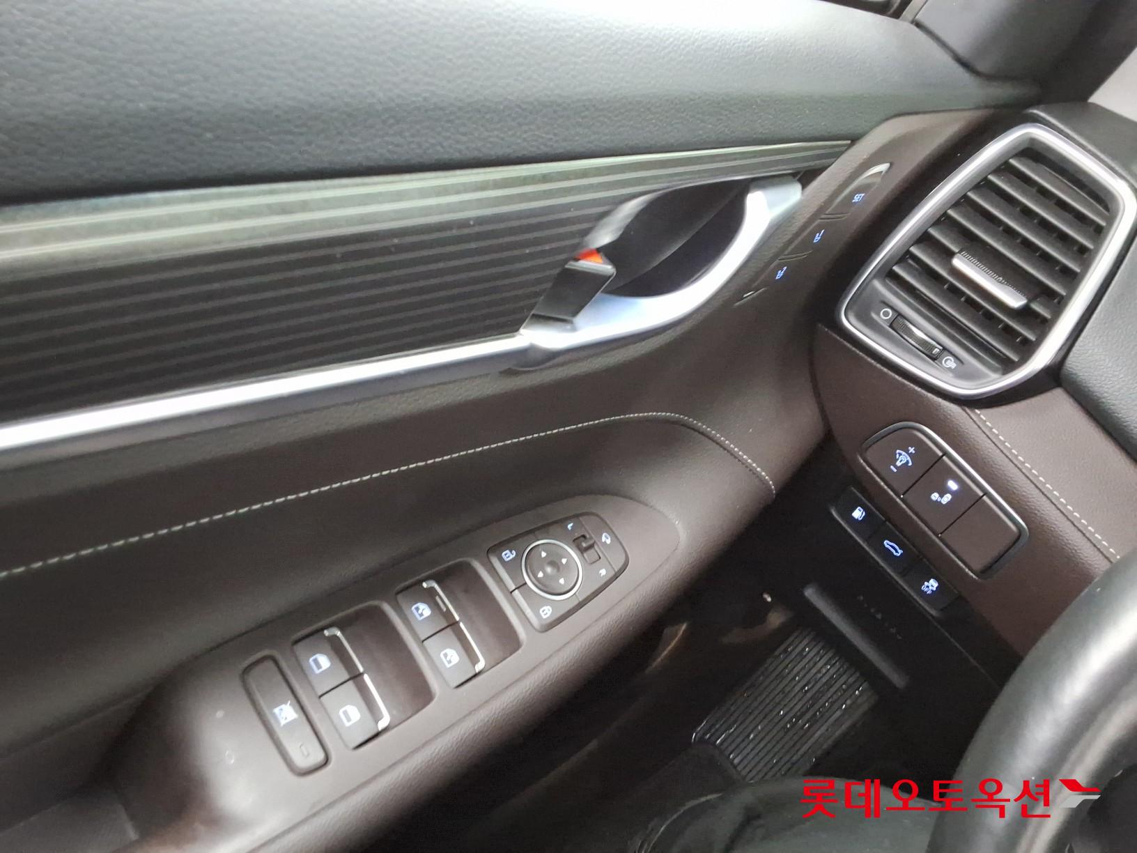 2018 - Hyundai GRANDEUR