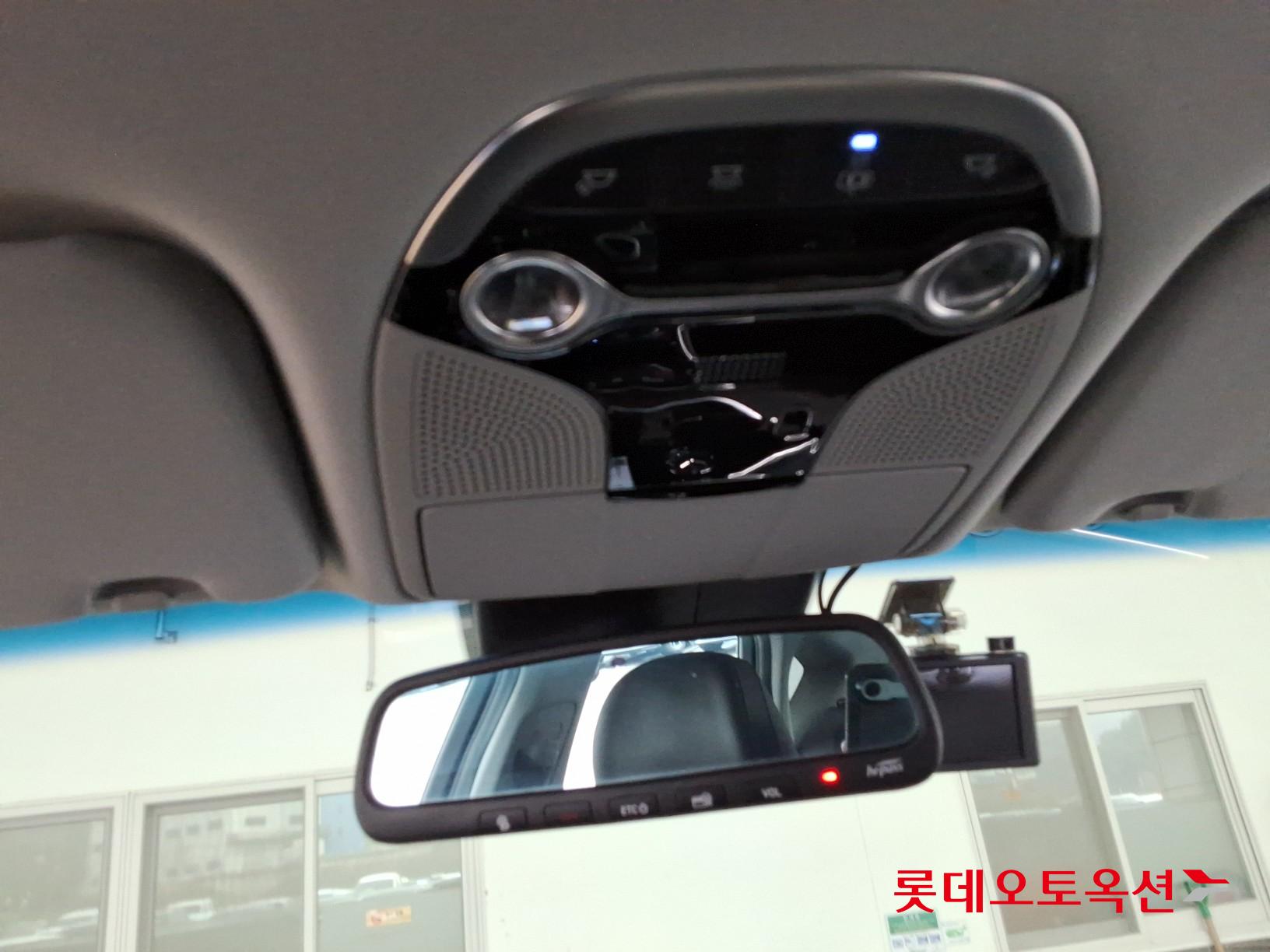 2018 - Hyundai GRANDEUR