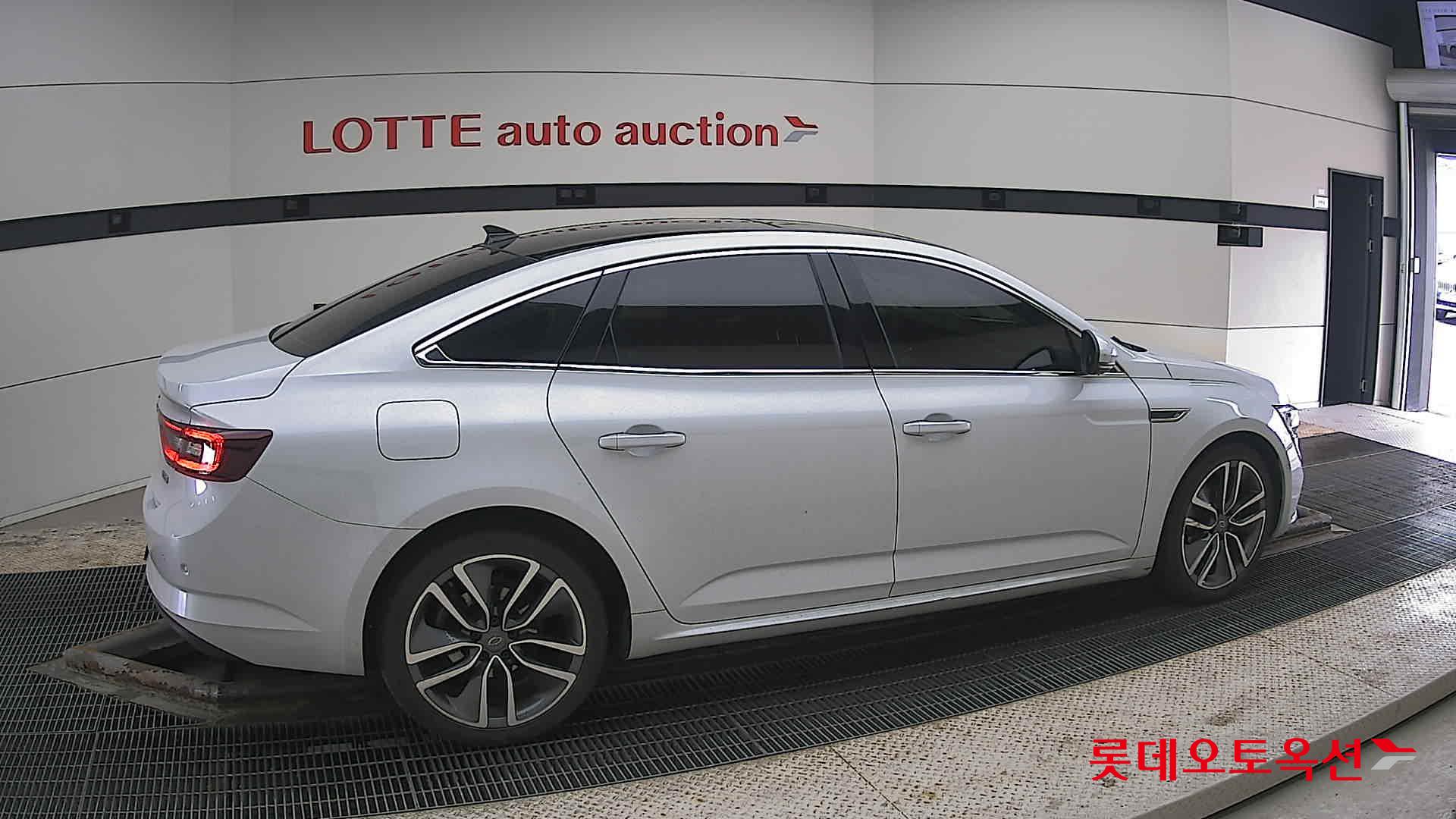 2016 - Renault Samsung SM6