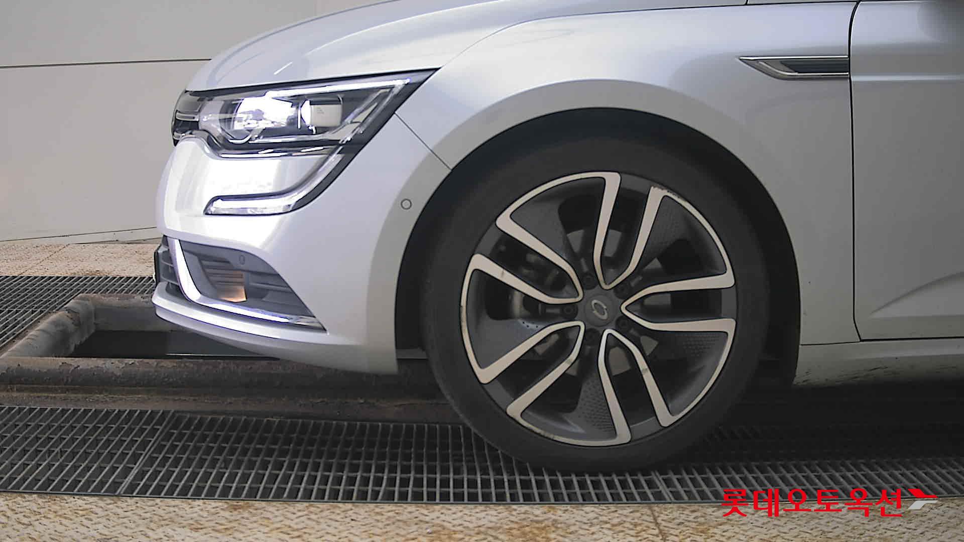 2016 - Renault Samsung SM6