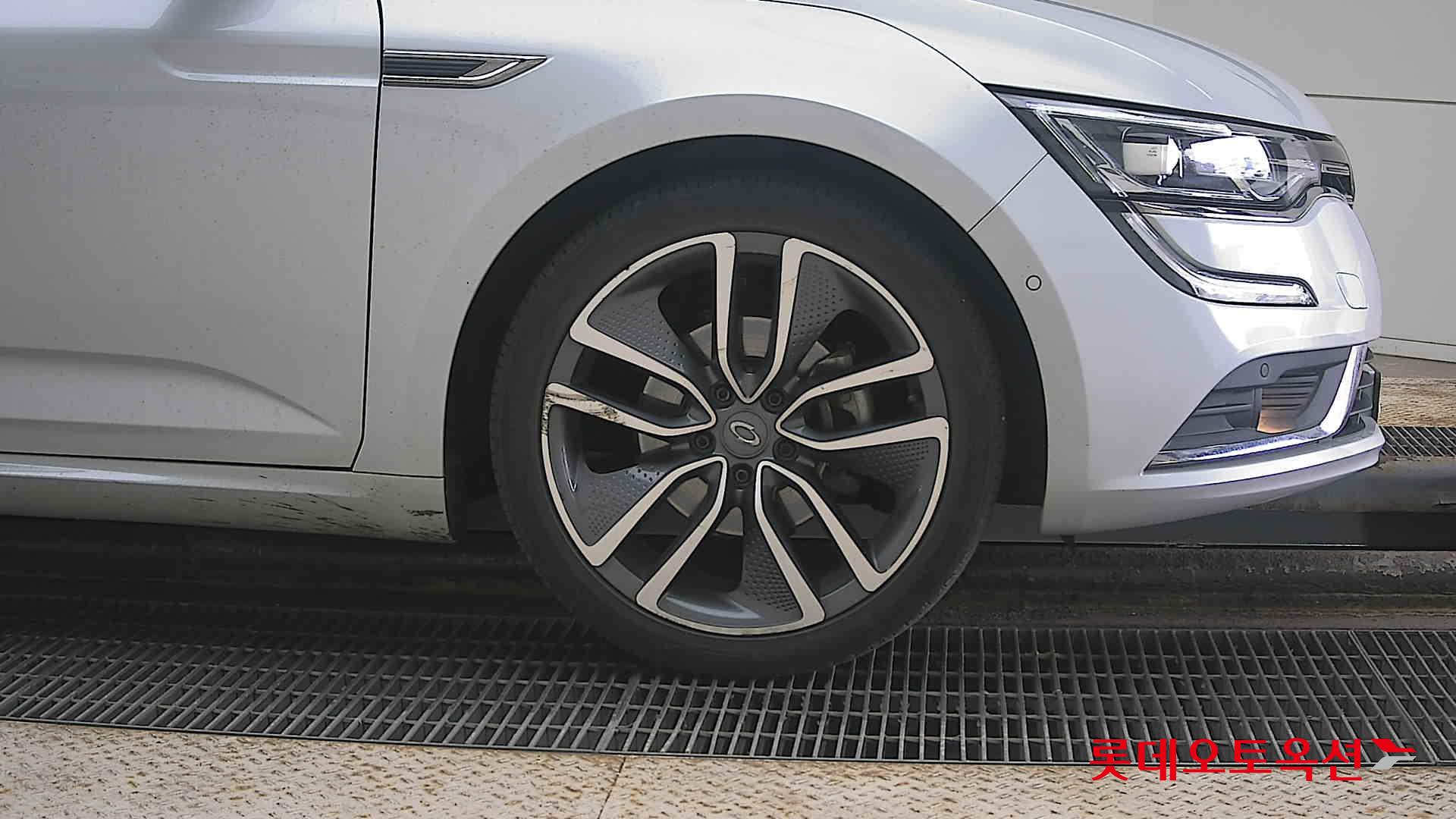 2016 - Renault Samsung SM6