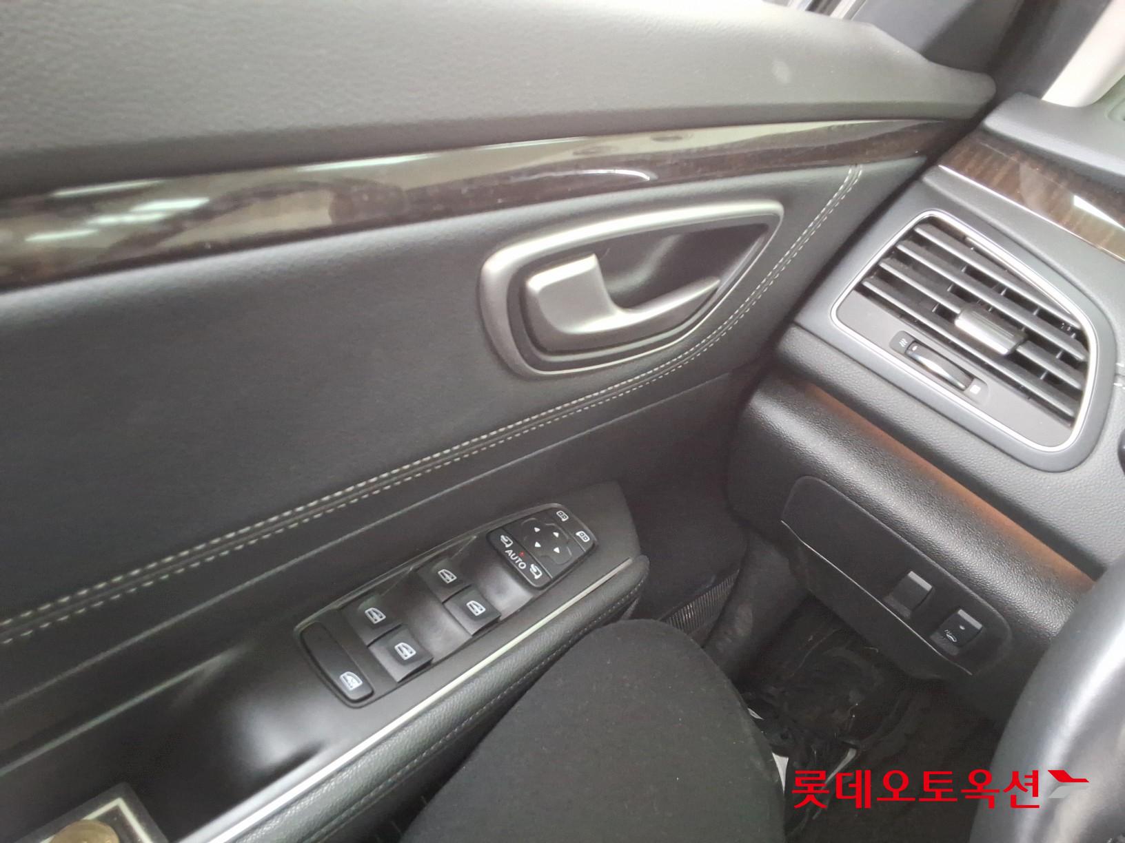 2016 - Renault Samsung SM6