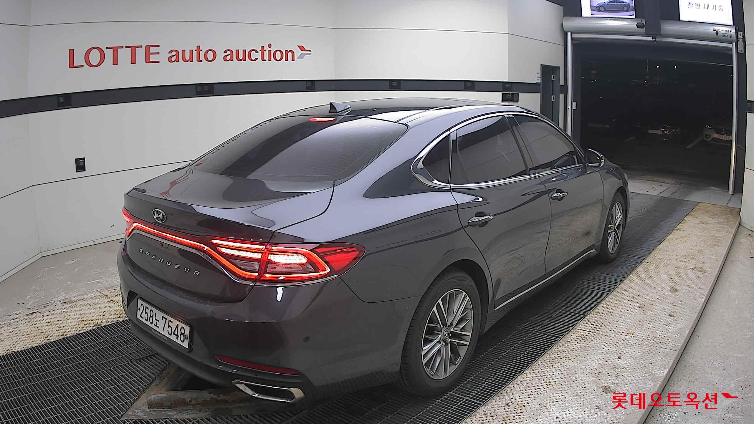 Hyundai Grandeur 2018 - Image 5