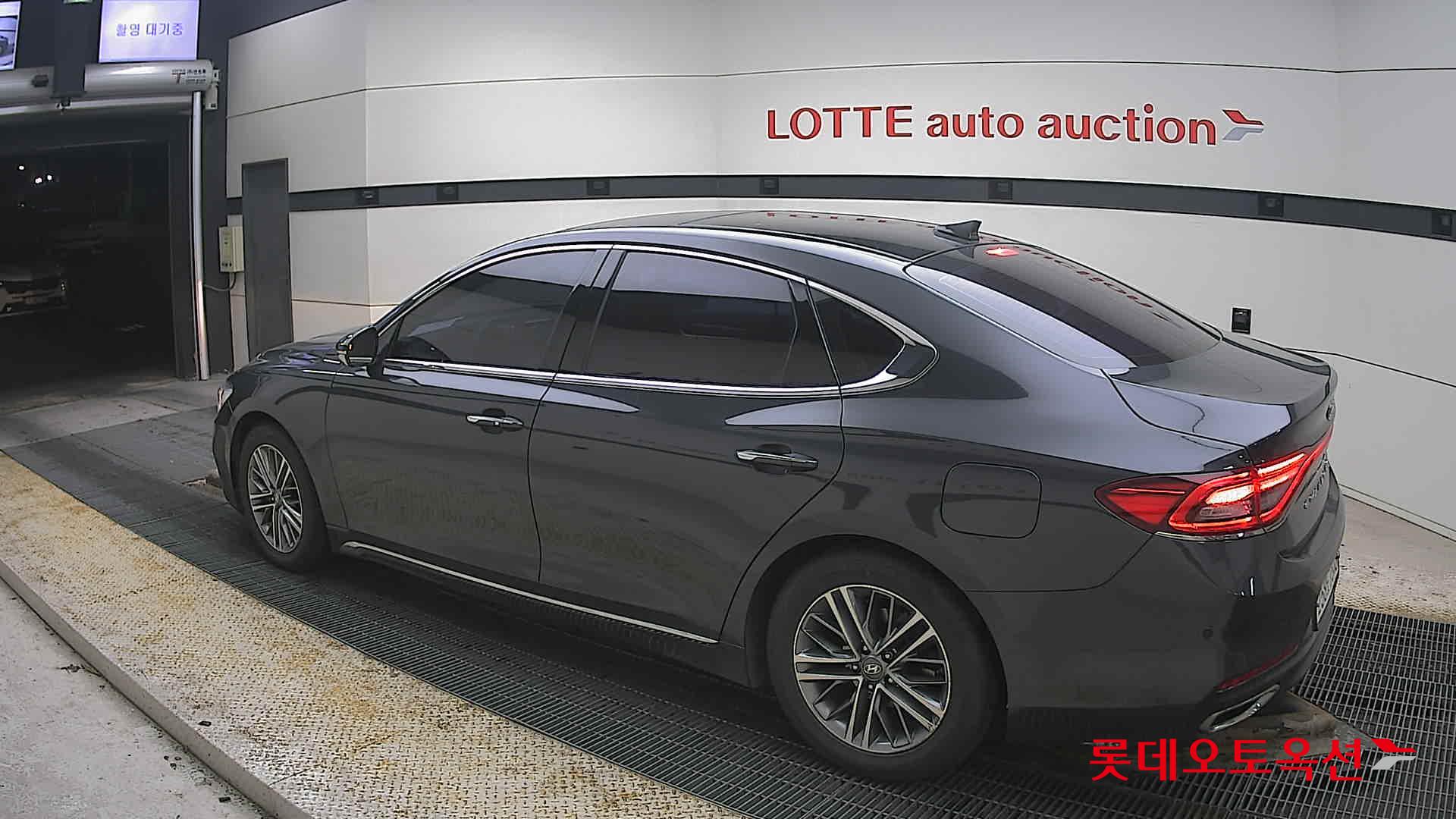 Hyundai Grandeur 2018 - Image 15