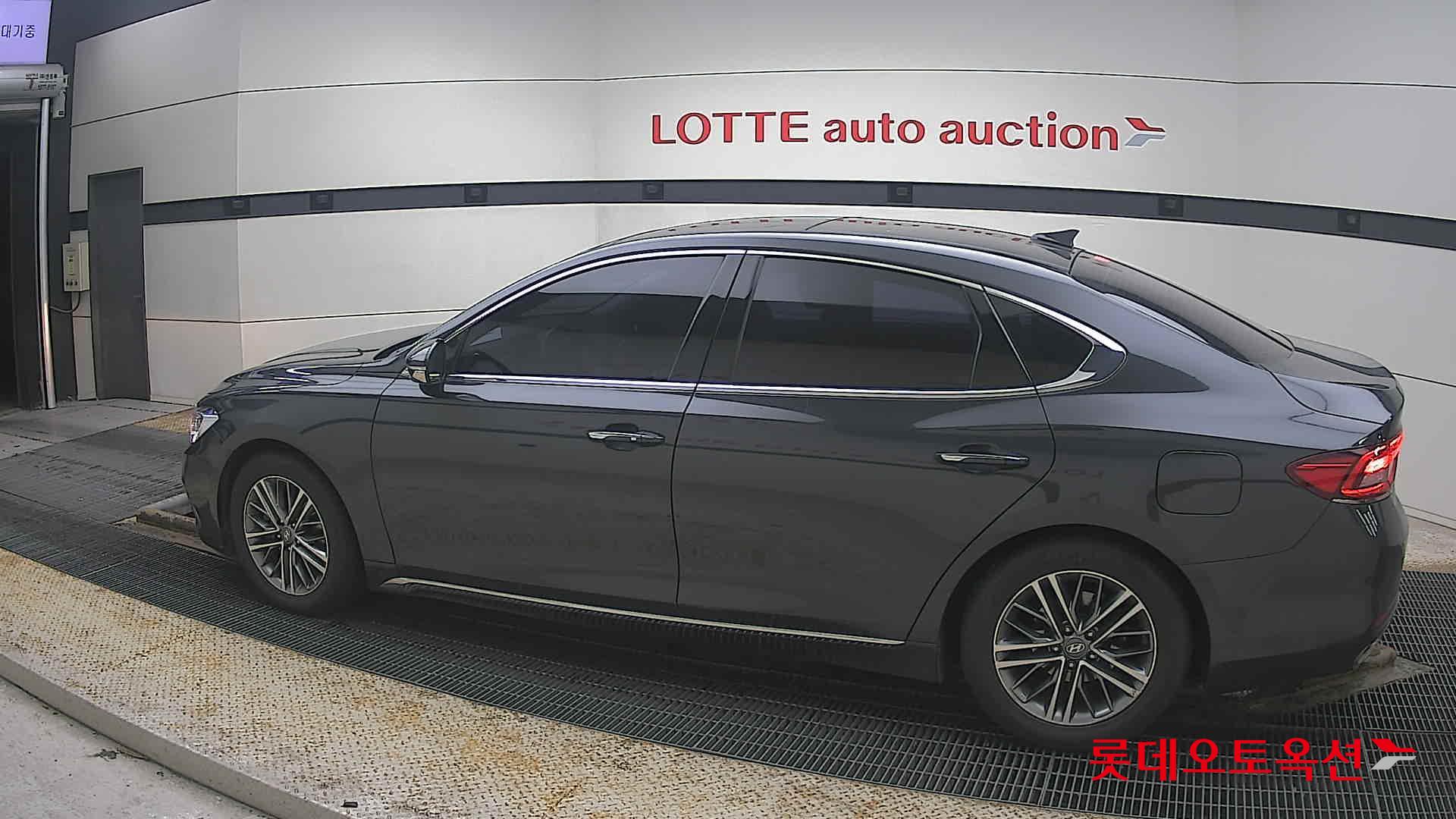 Hyundai Grandeur 2018 - Image 14