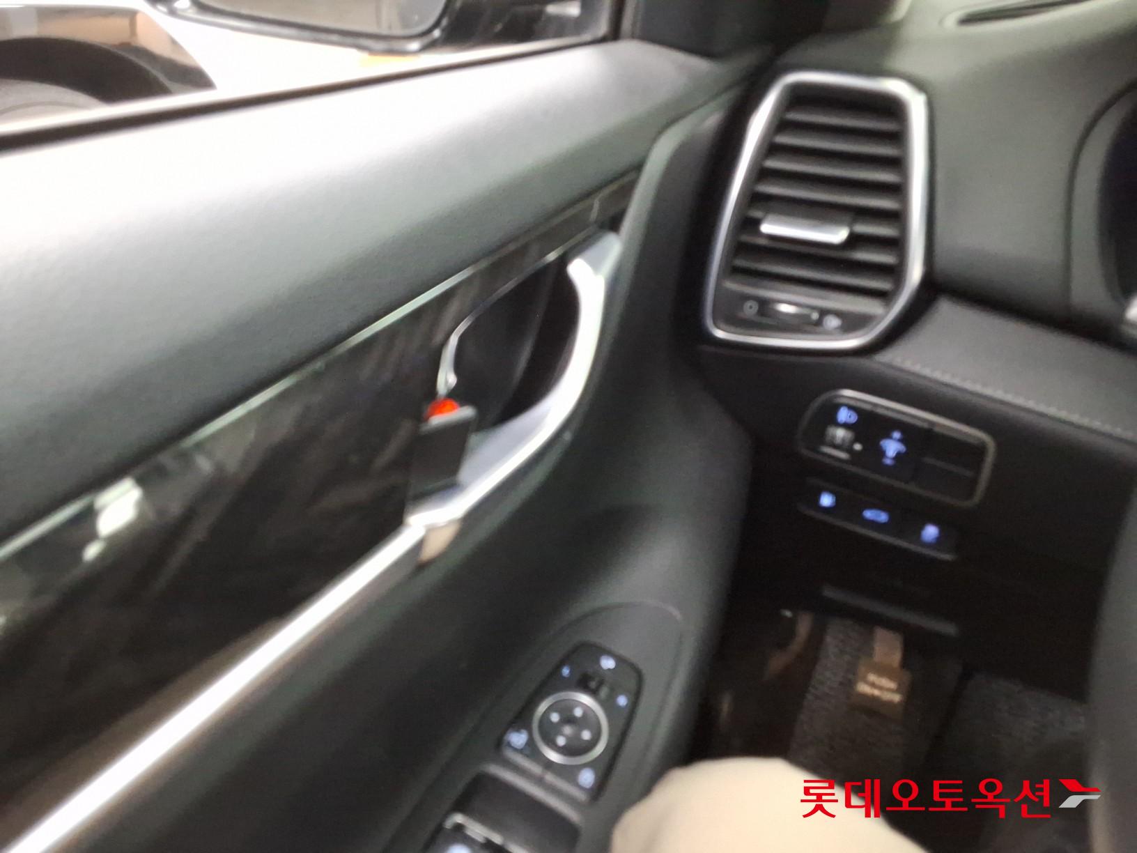 Hyundai Grandeur 2018 - Image 29