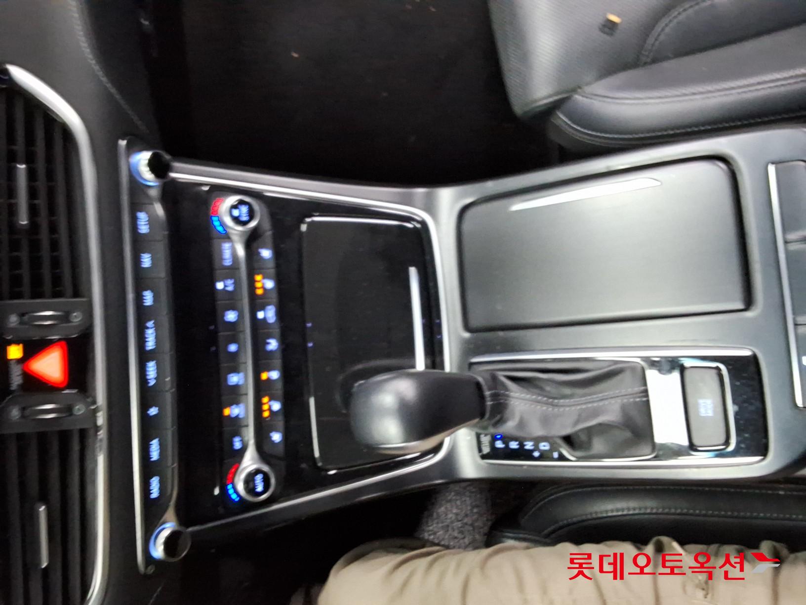 Hyundai Grandeur 2018 - Image 32