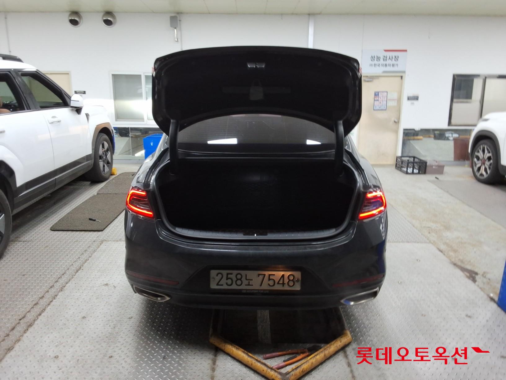 Hyundai Grandeur 2018 - Image 9