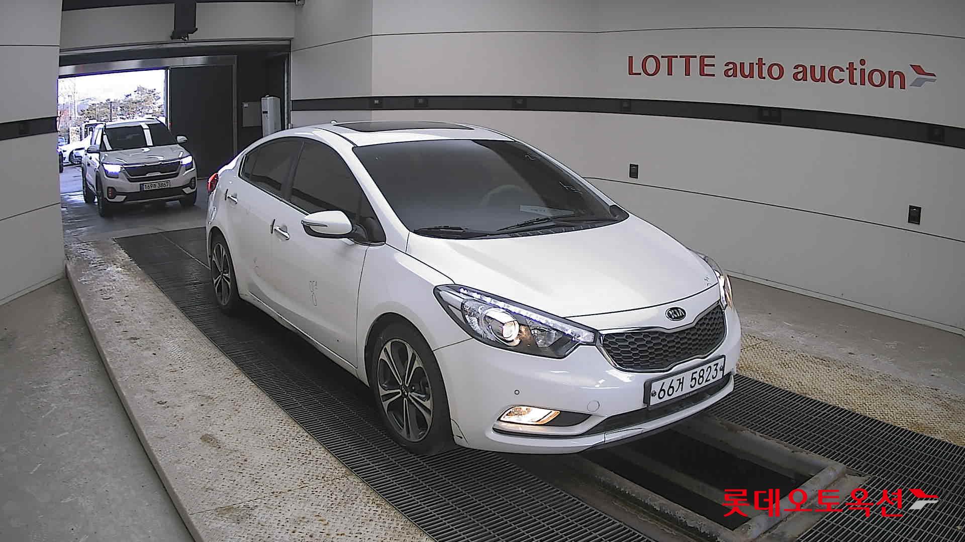 Kia K3 2015 - Image 6