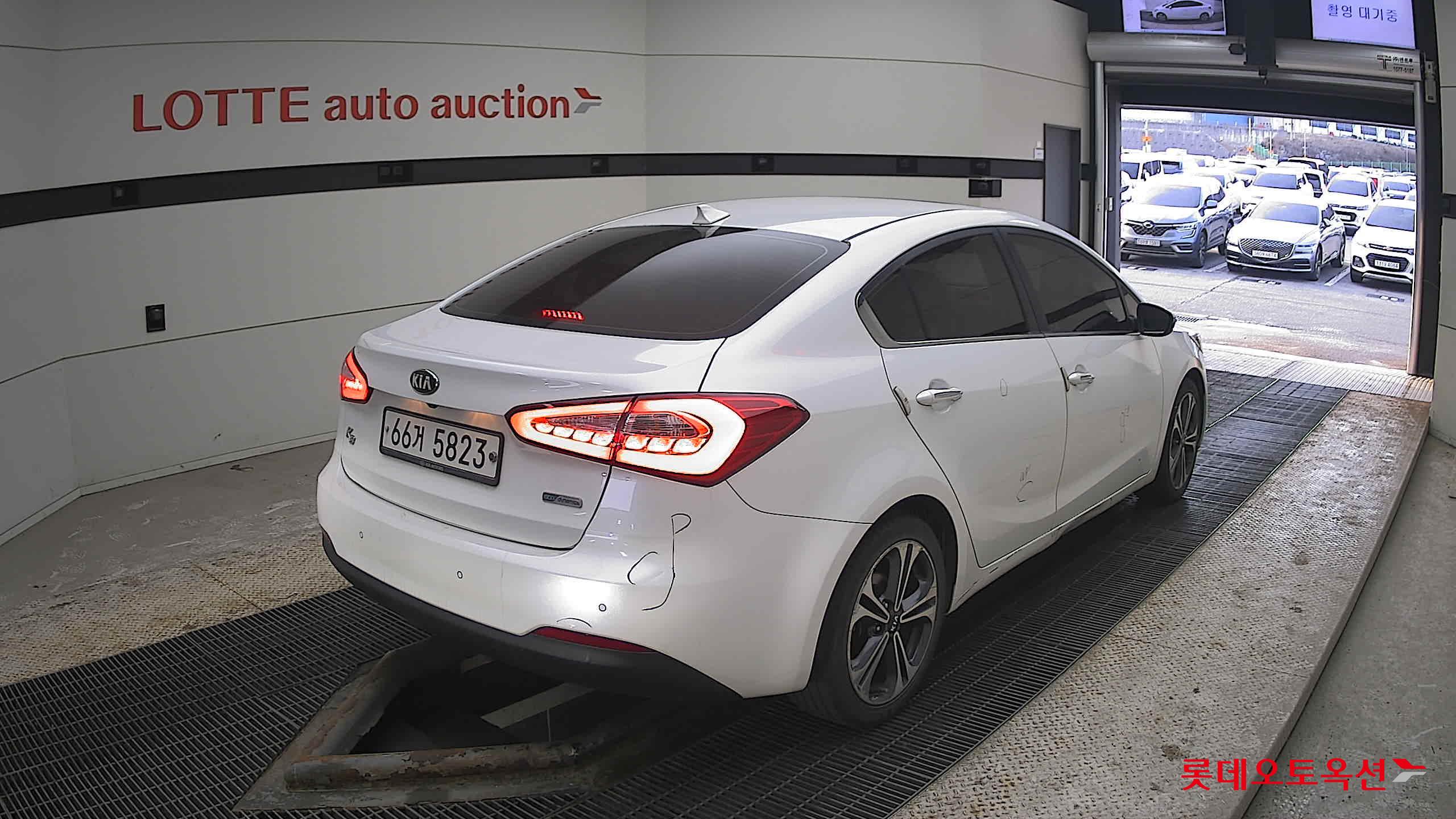 Kia K3 2015 - Image 5