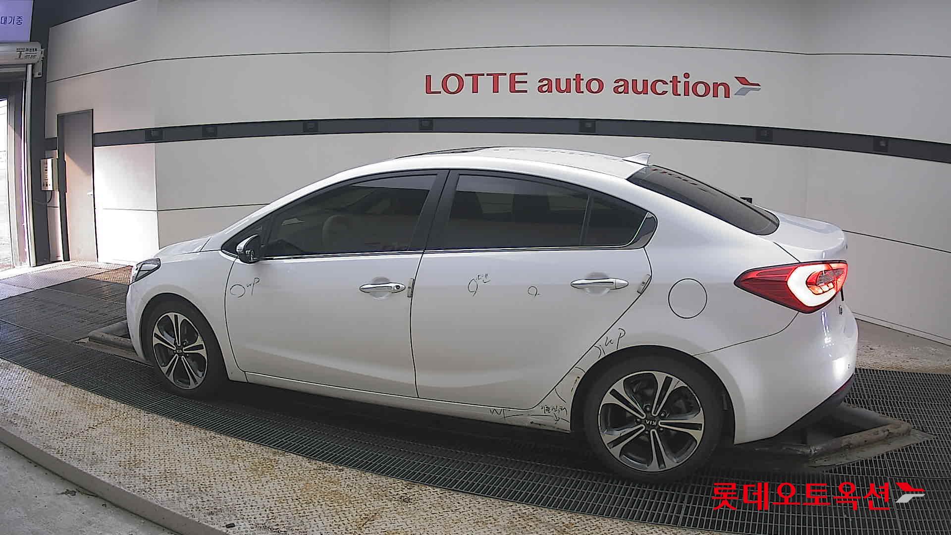 Kia K3 2015 - Image 14