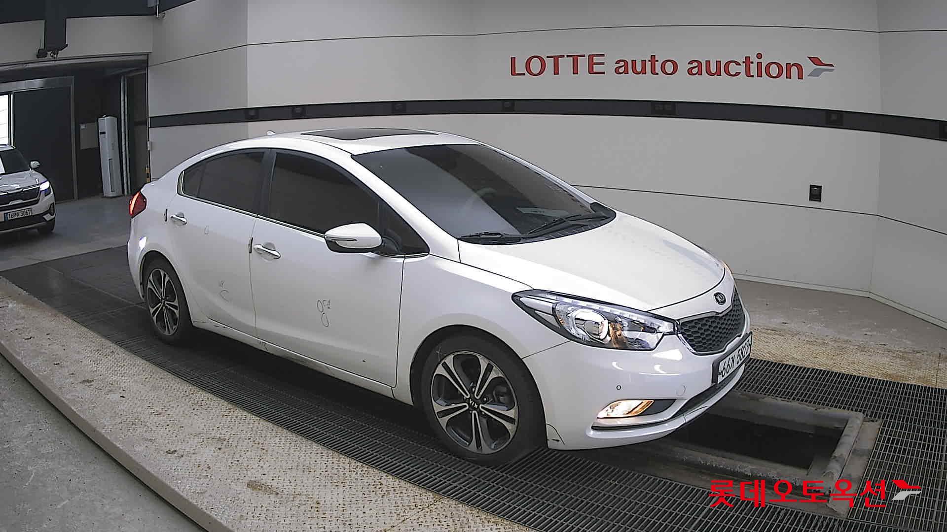 Kia K3 2015 - Image 23