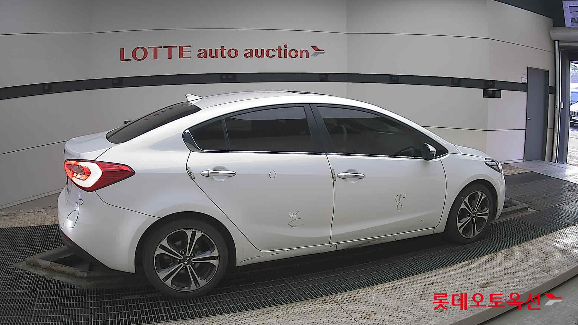 Kia K3 2015 - Image 20