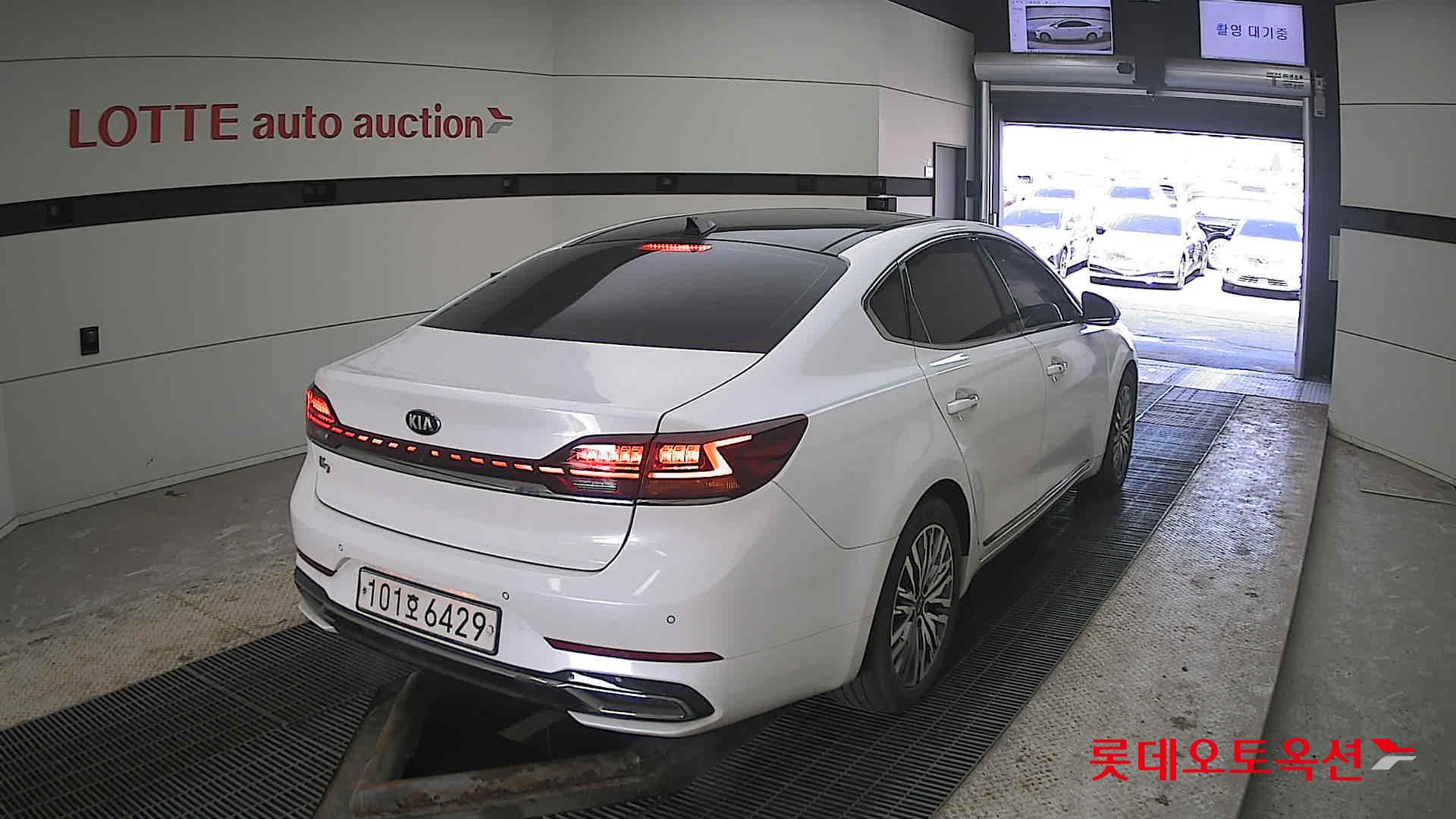 Kia K7 2020 - Image 18