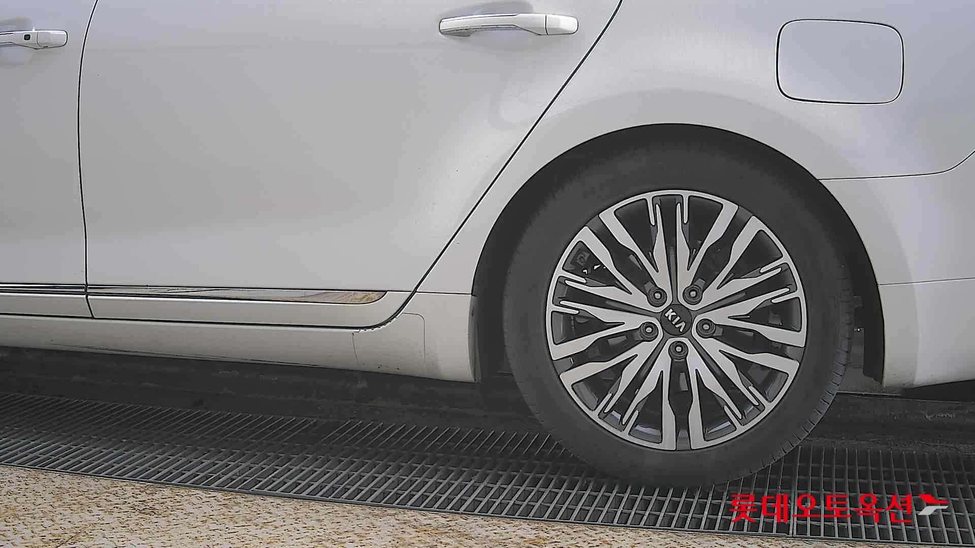 Kia K7 2020 - Image 26