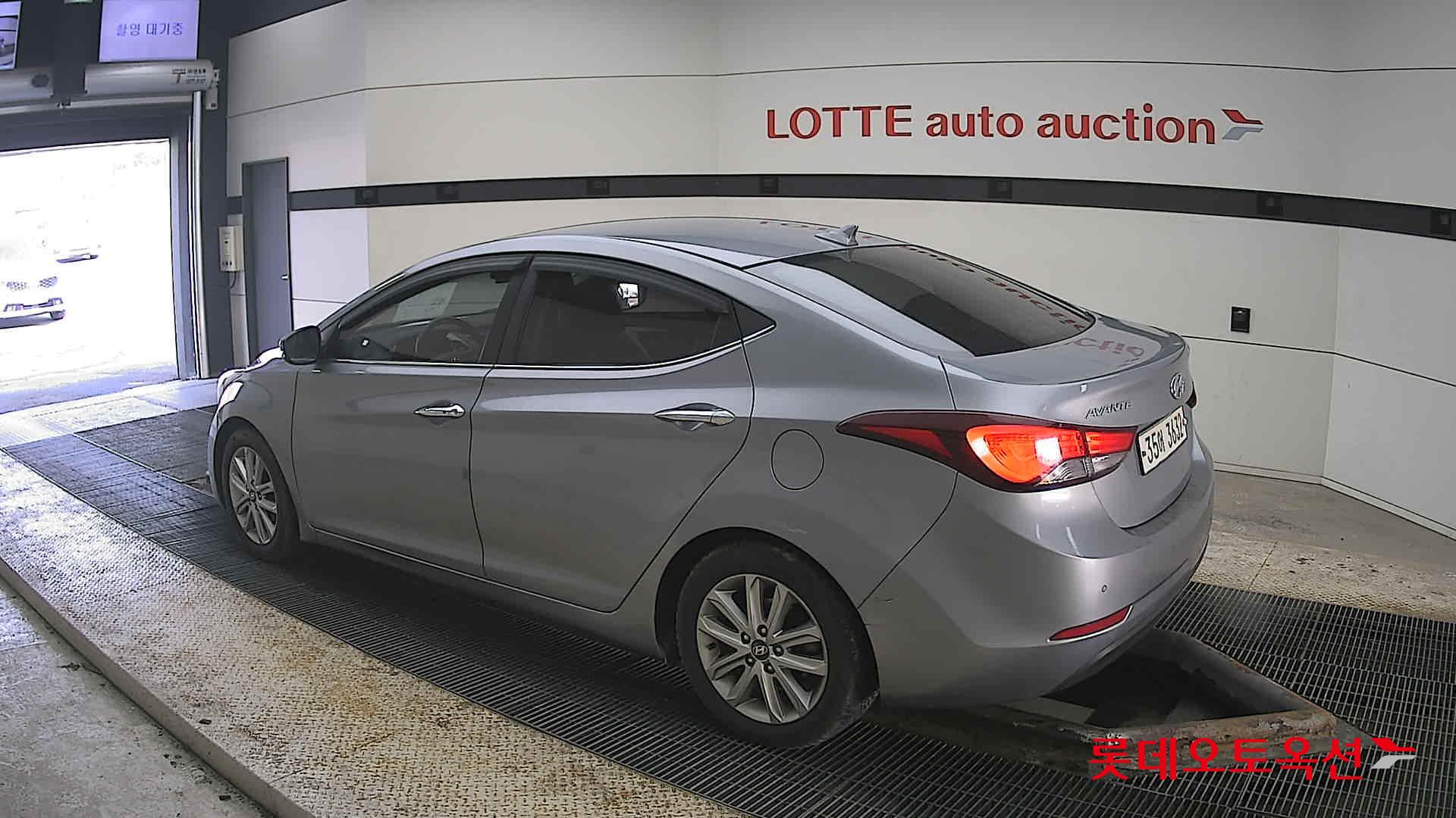 هيونداي إلانترا 2015 - صورة 15