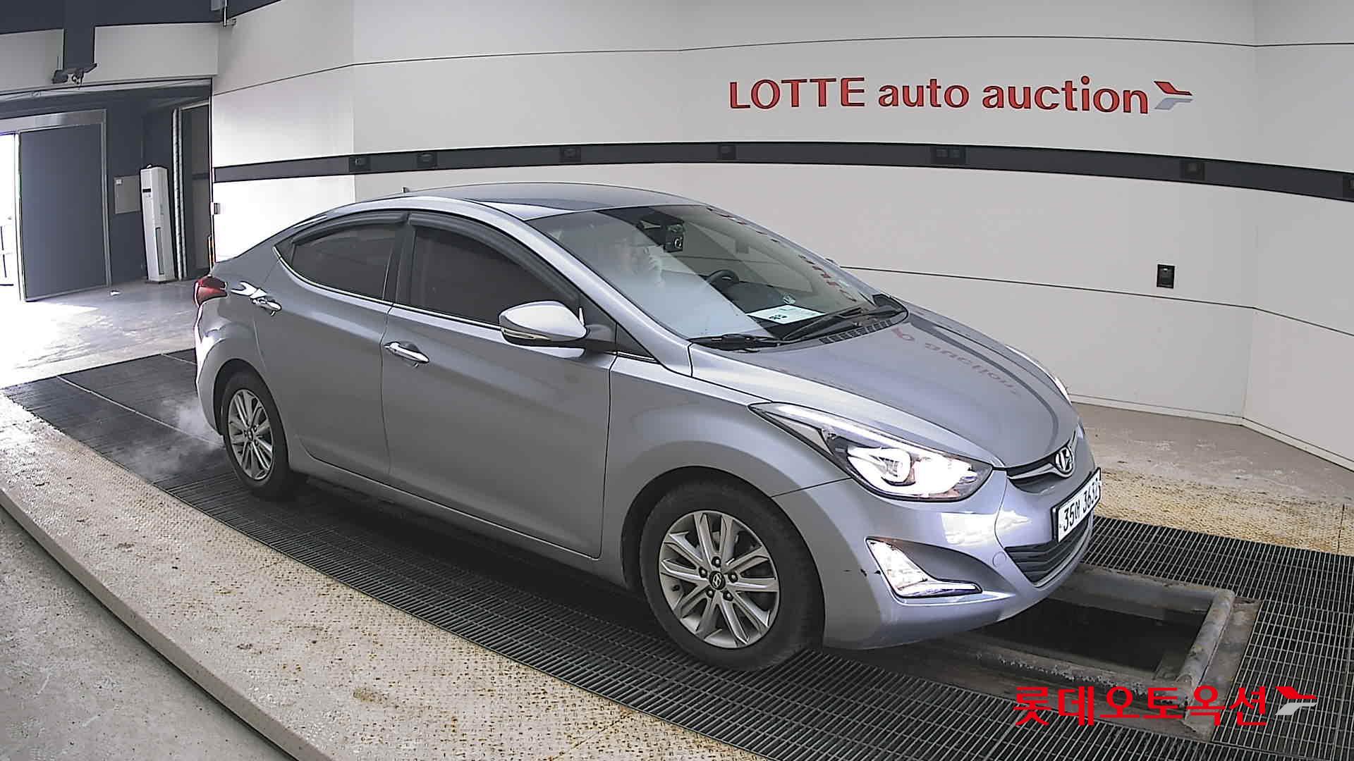 هيونداي إلانترا 2015 - صورة 23