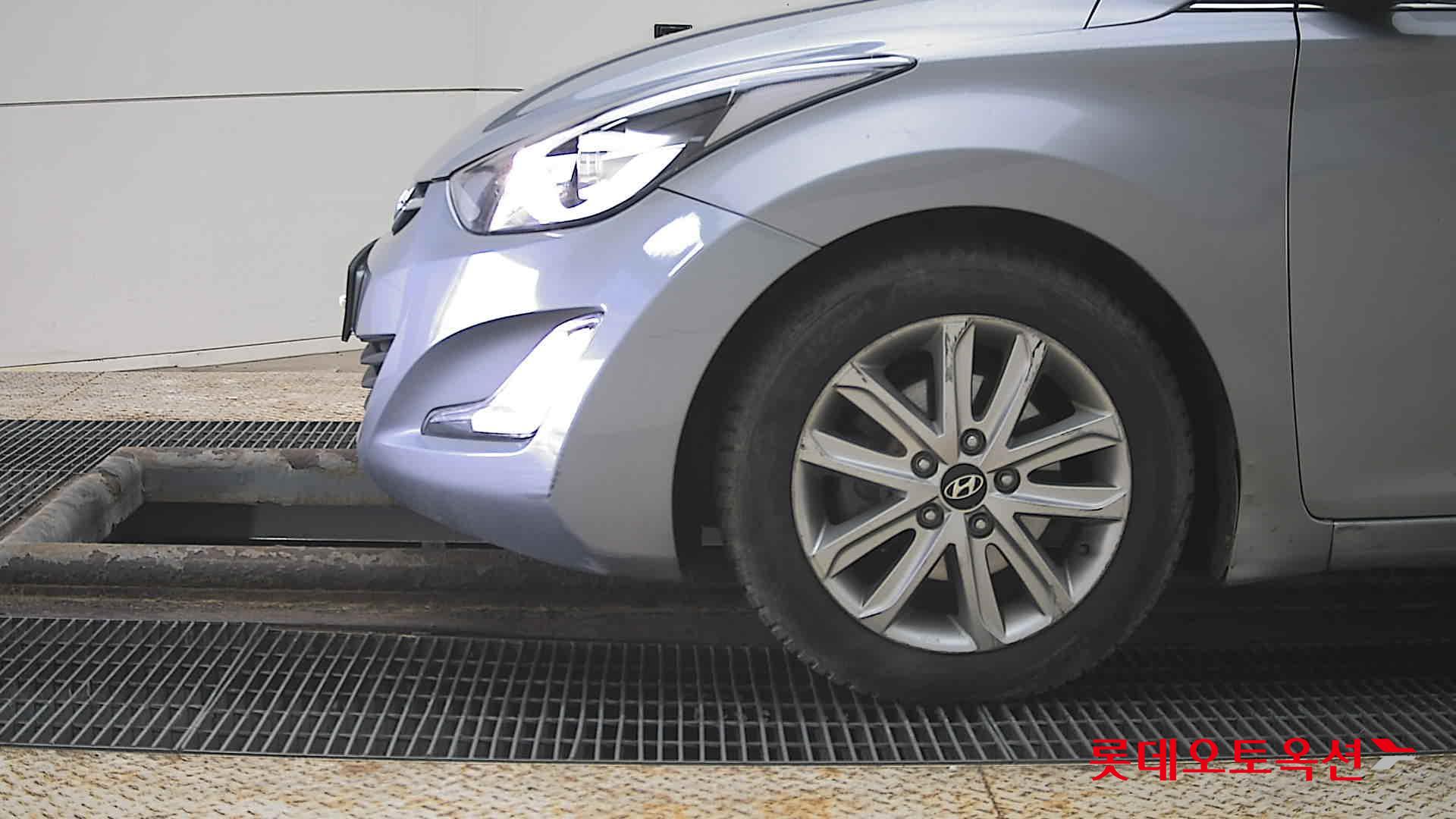 هيونداي إلانترا 2015 - صورة 25