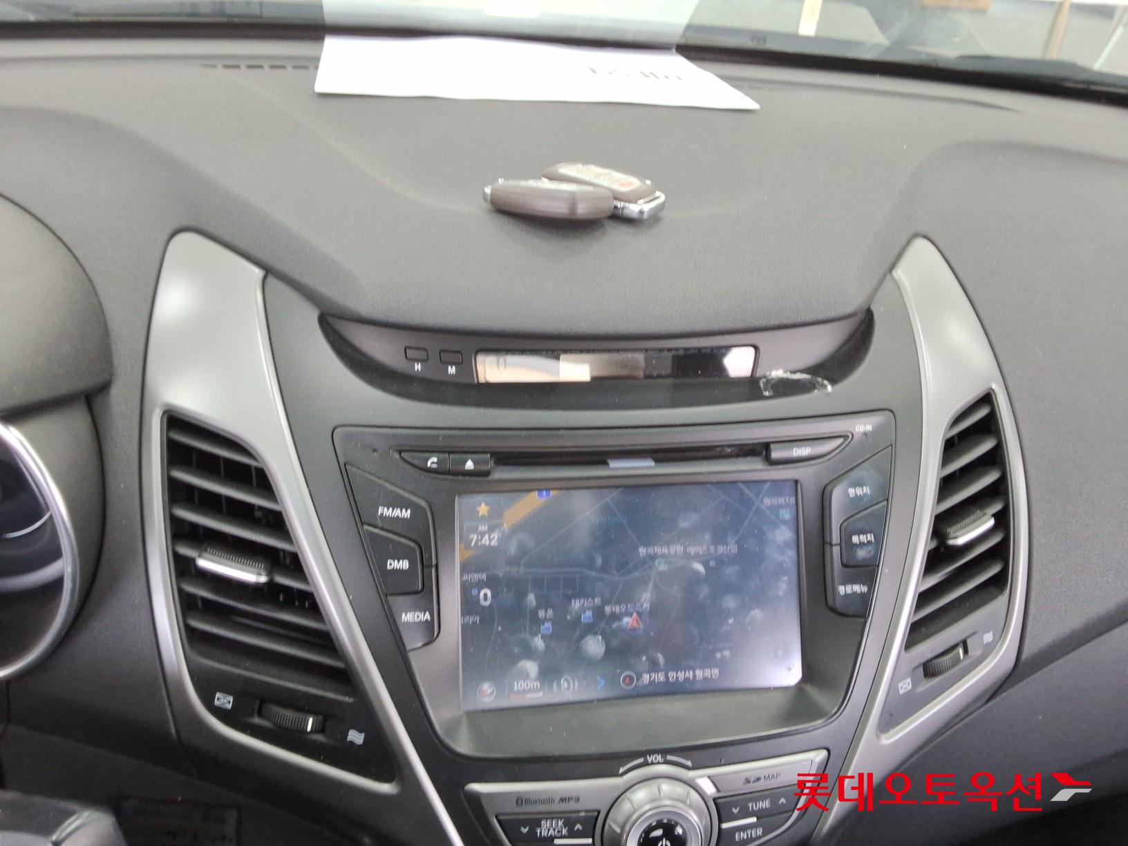 هيونداي إلانترا 2015 - صورة 32