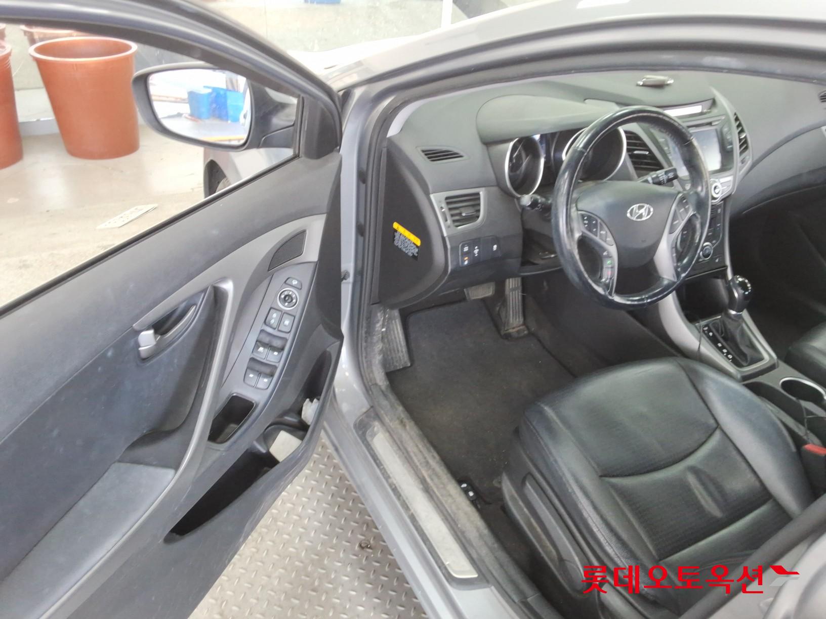 هيونداي إلانترا 2015 - صورة 37