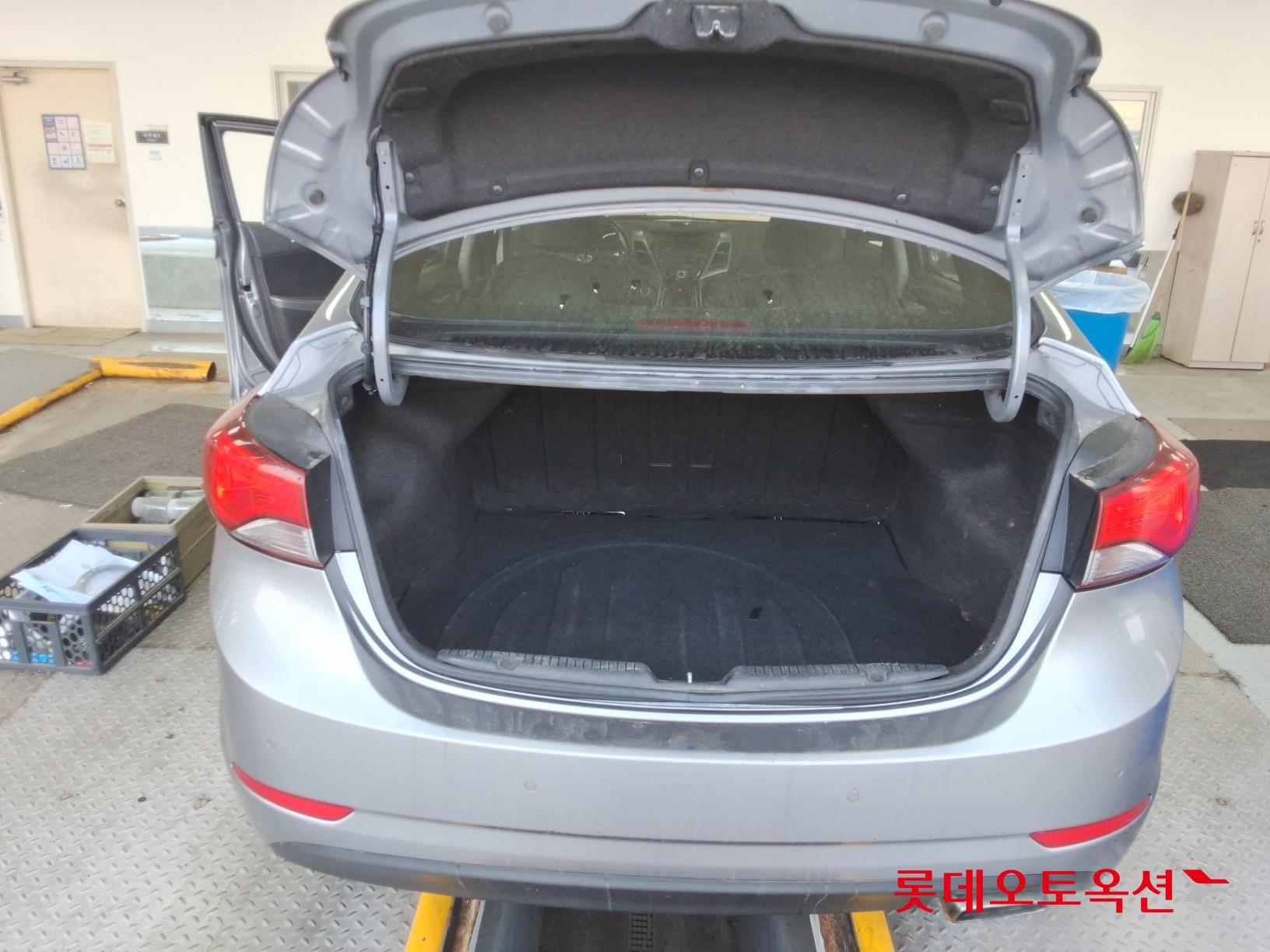 هيونداي إلانترا 2015 - صورة 9