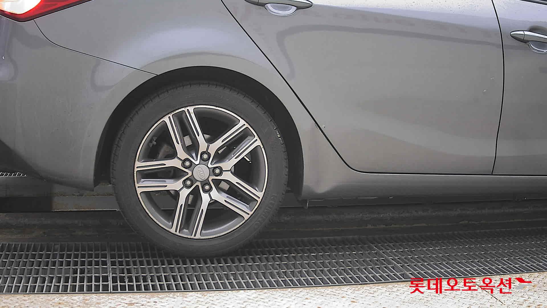 كيا K3 2014 - صورة 28