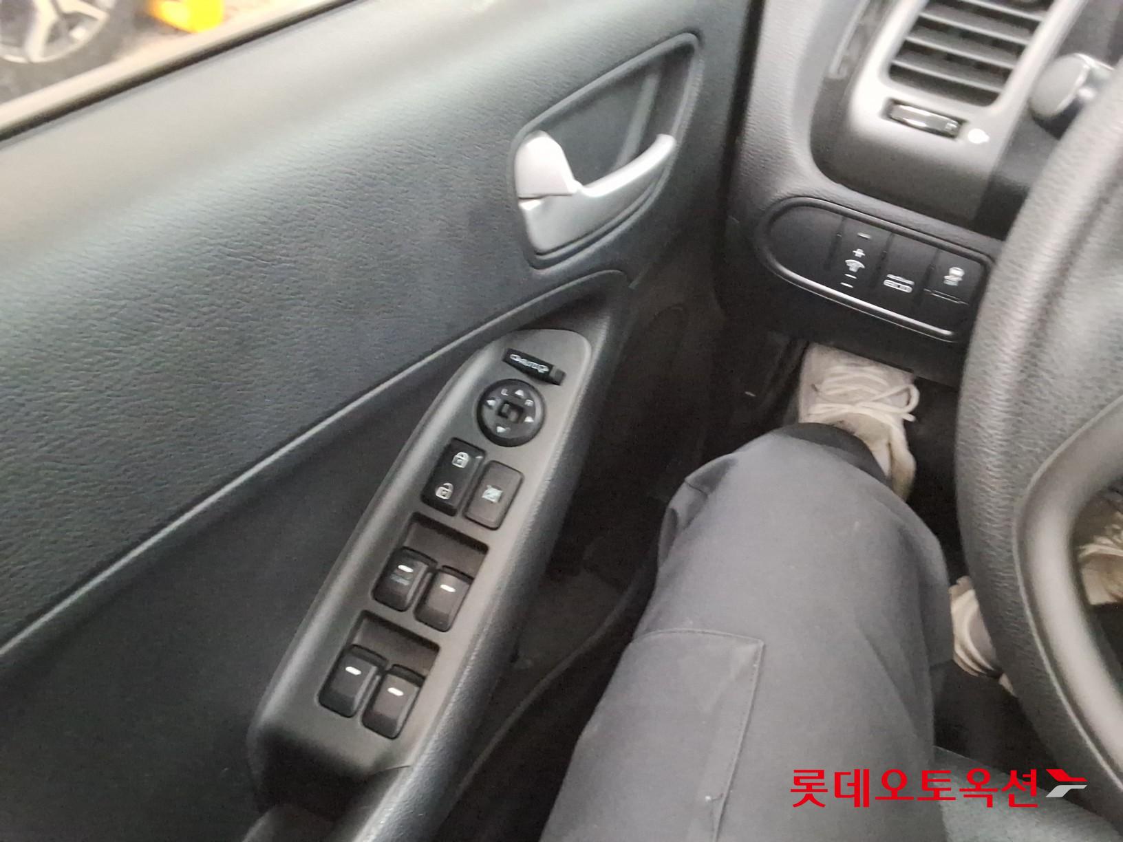 كيا K3 2014 - صورة 29