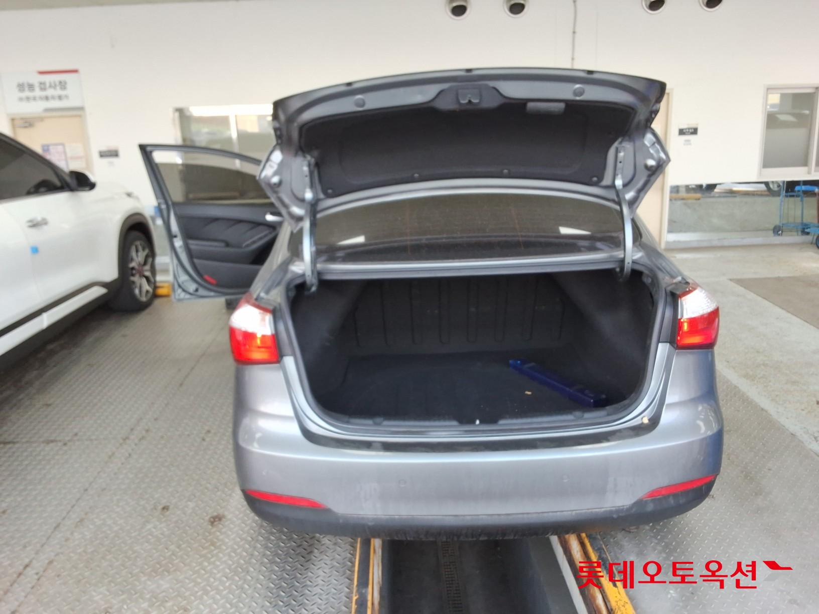 كيا K3 2014 - صورة 9