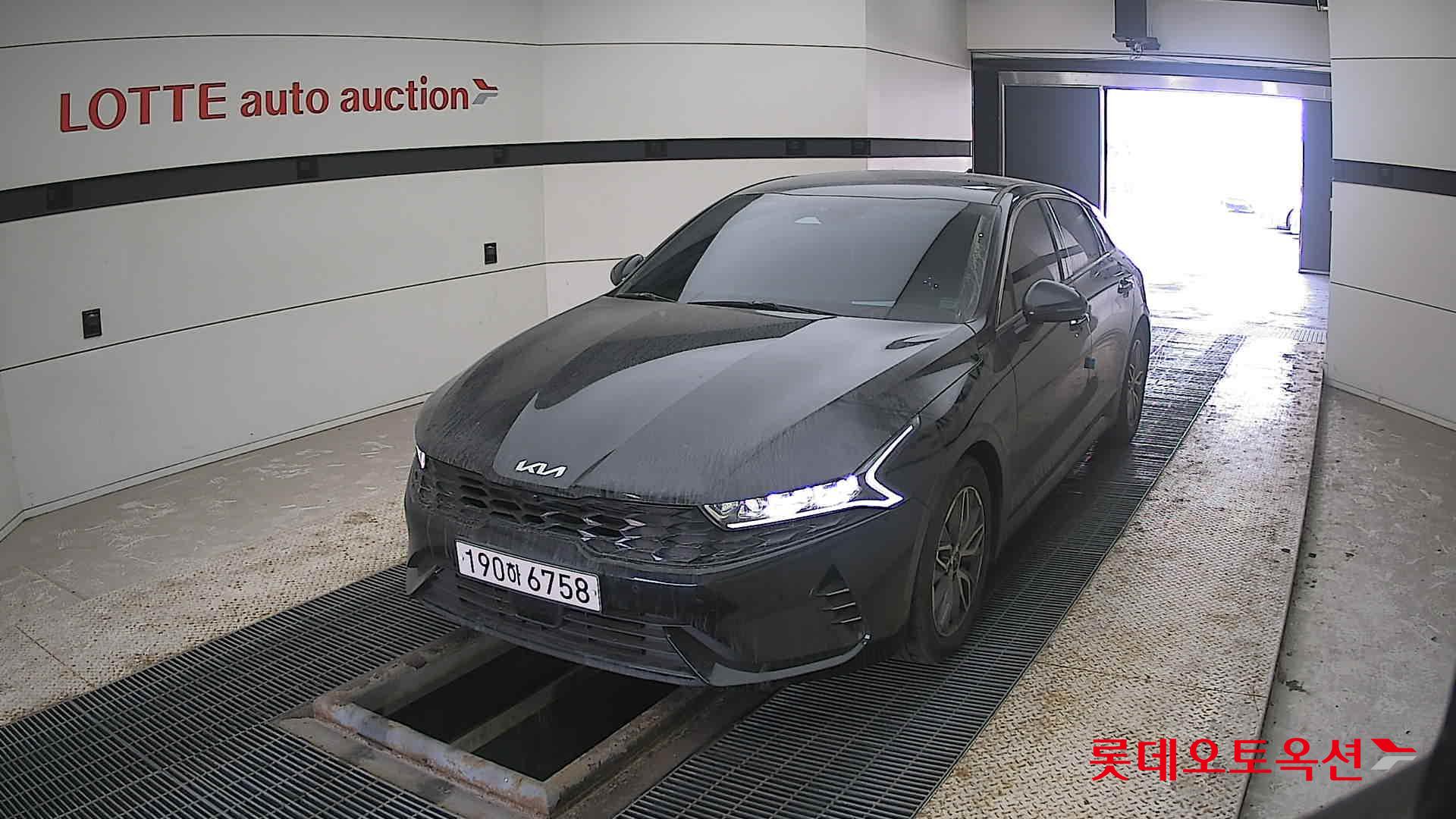 كيا K5 2023 - صورة 10