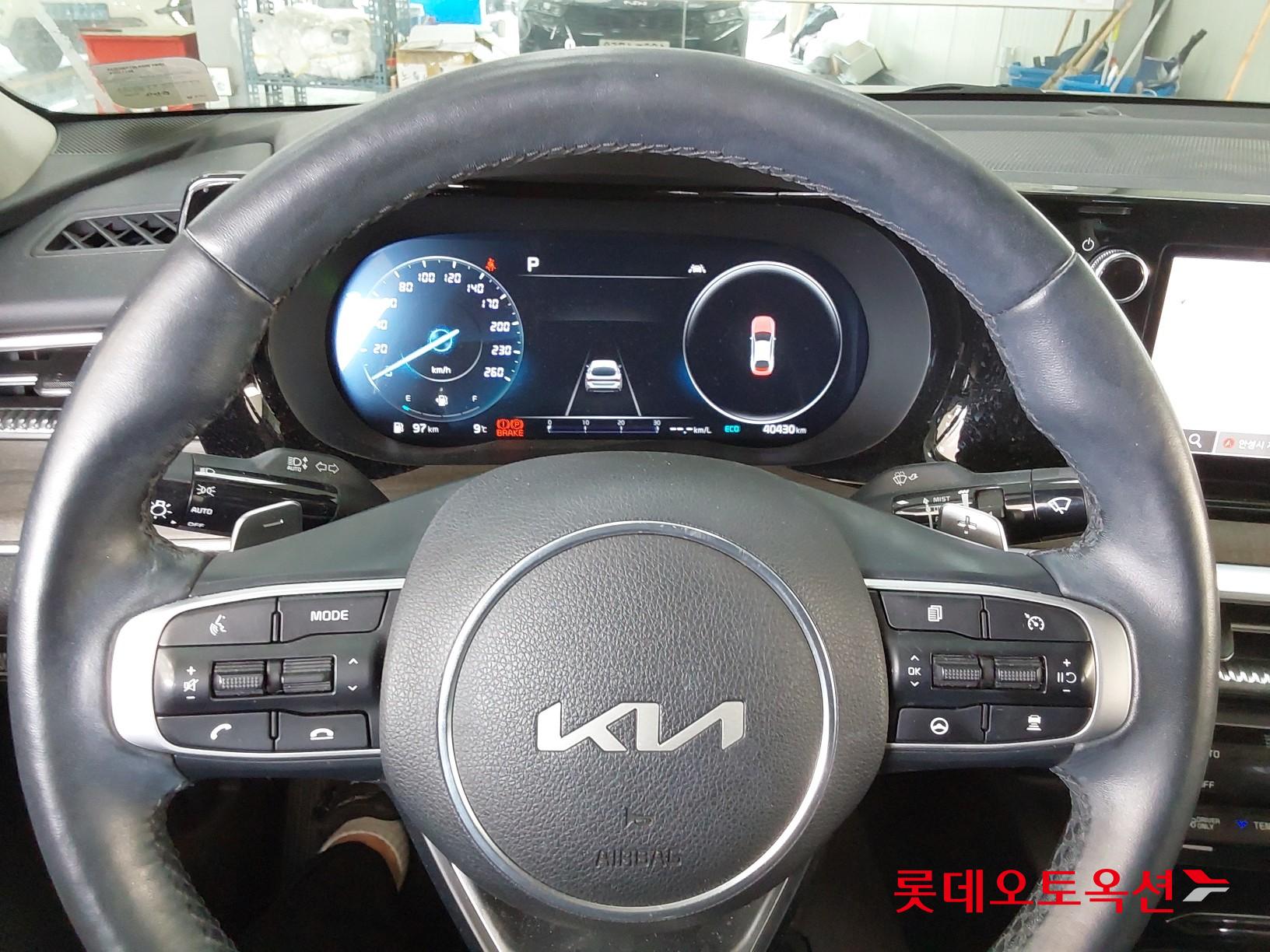 كيا K5 2023 - صورة 30