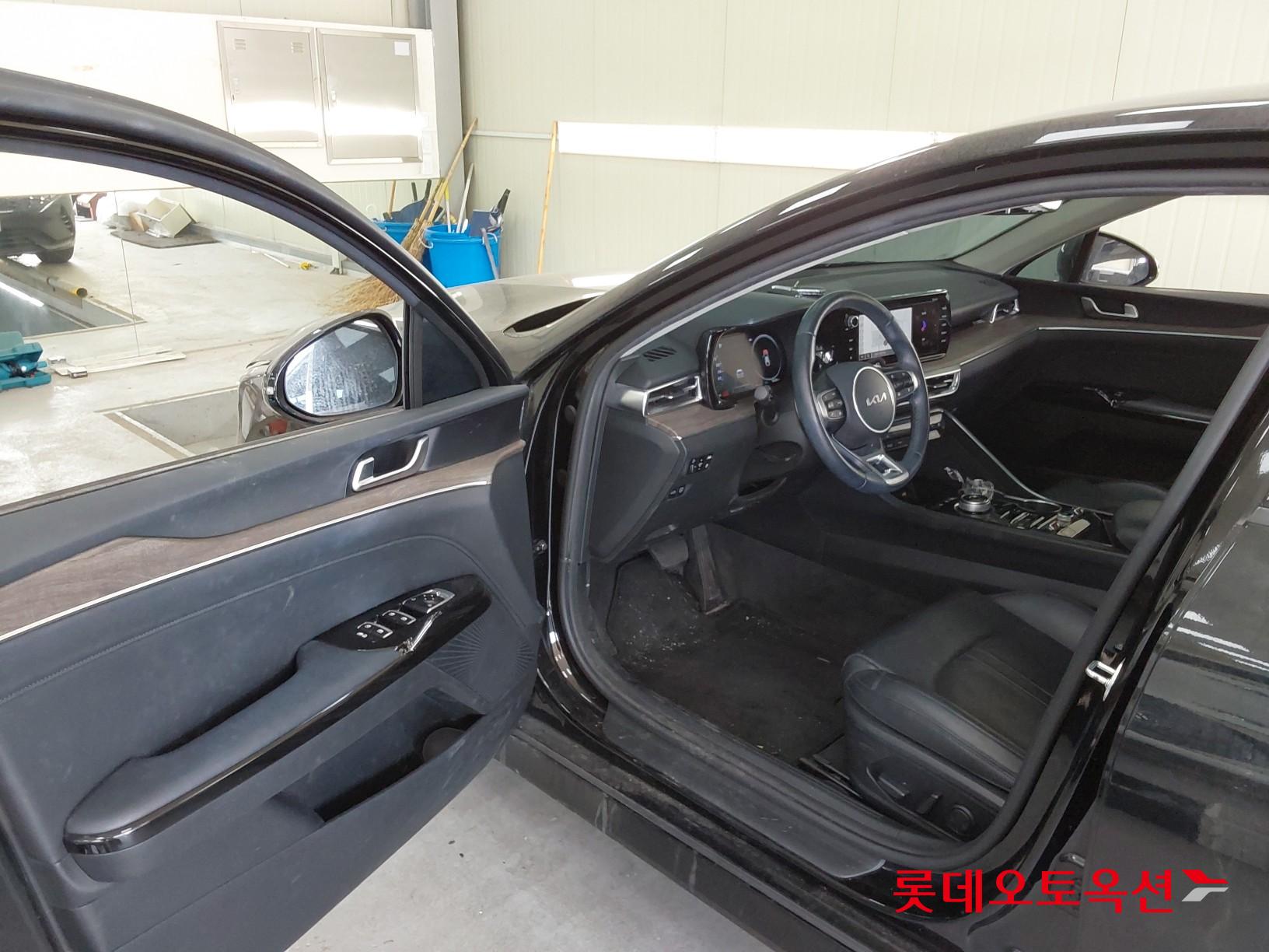 كيا K5 2023 - صورة 35