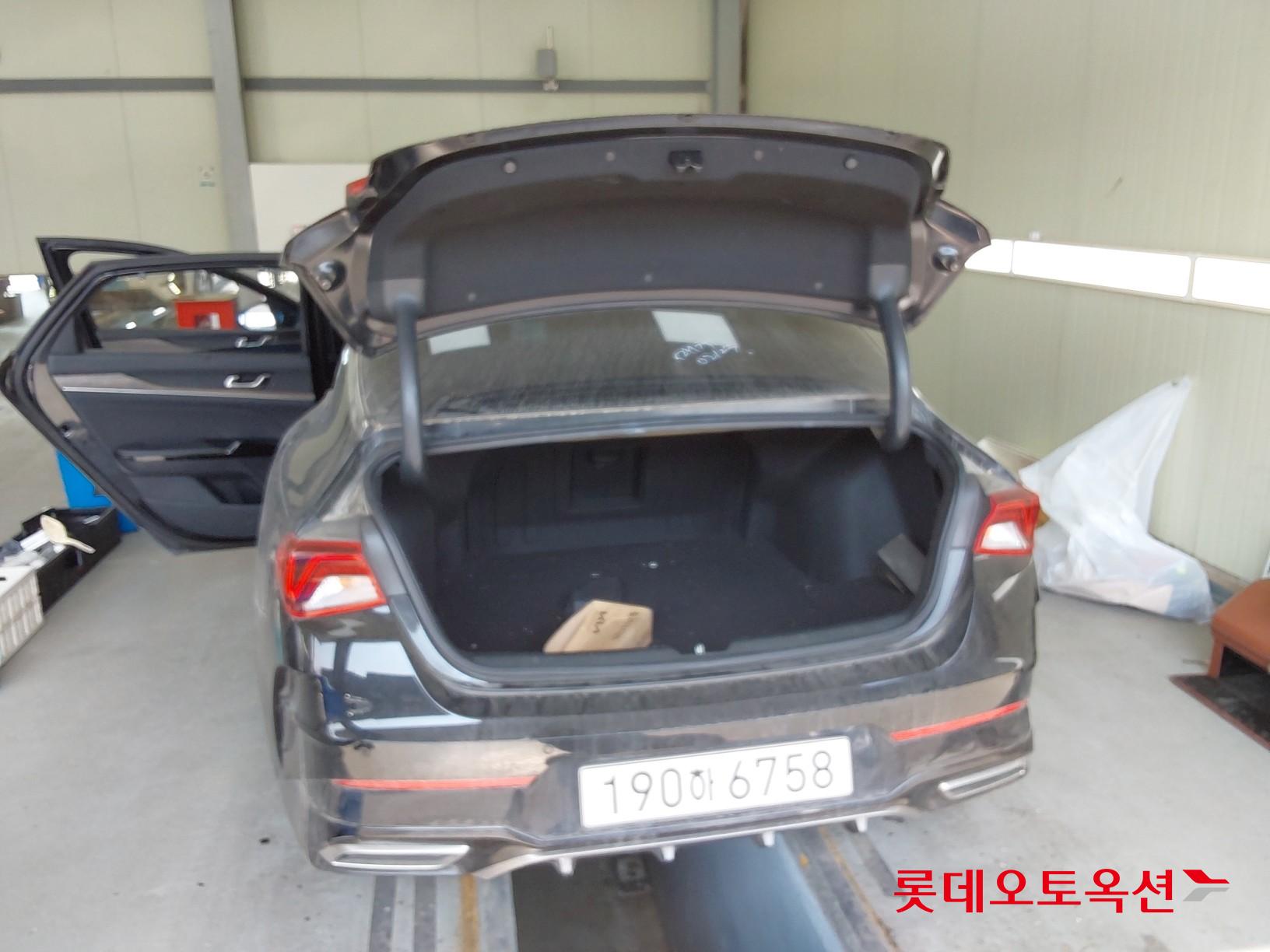 كيا K5 2023 - صورة 9